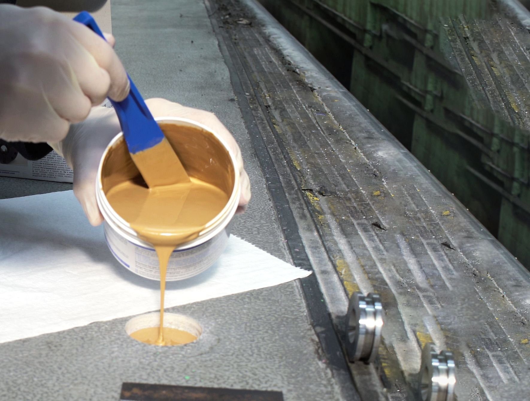 Thumbnail - WEICON Reparaturmasse Urethan 90 SF, Polyurethan Vergussmasse, 0,55 kg, zum Anrühren, (Set), schnellhärtend, selbstnivel...