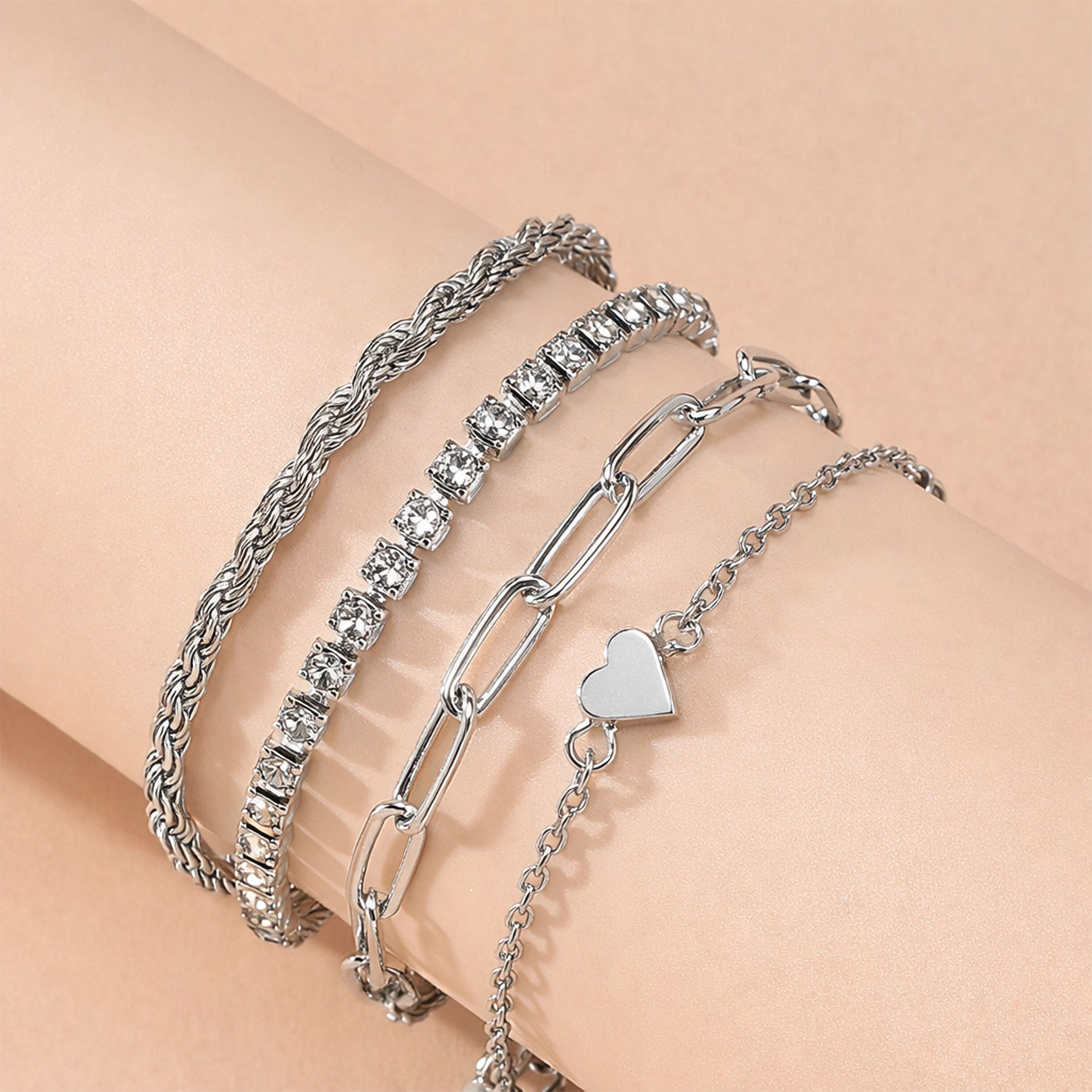 Jungengel Armband Set Damen 4er Set Herz Kette Strass Schmuck Layering Herzarmband Silber (Set, 4-tlg., 4 Armbänder im Set)