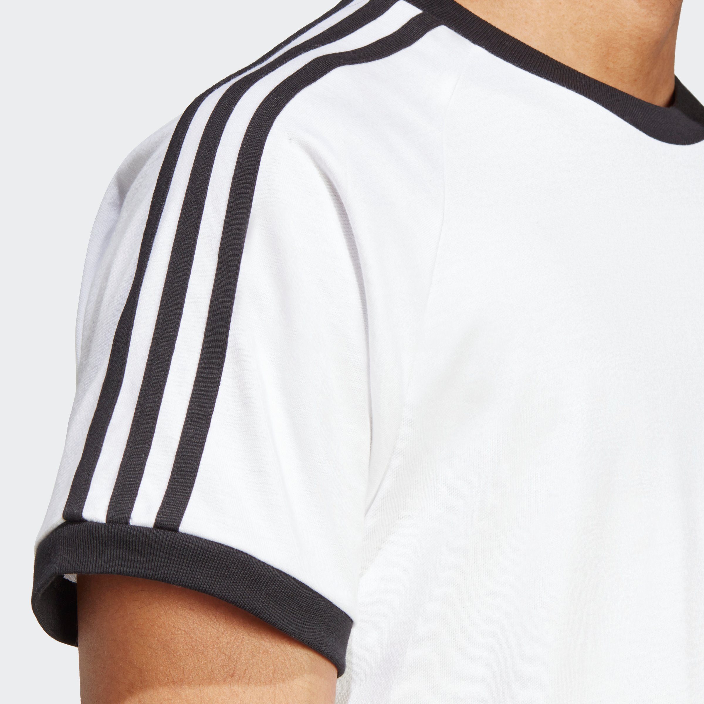 adidas Originals T-Shirt 3-STRIPES TEE schmale Passform, Kurzarm, mit kontrastierendem Saum, aus Baumwolle