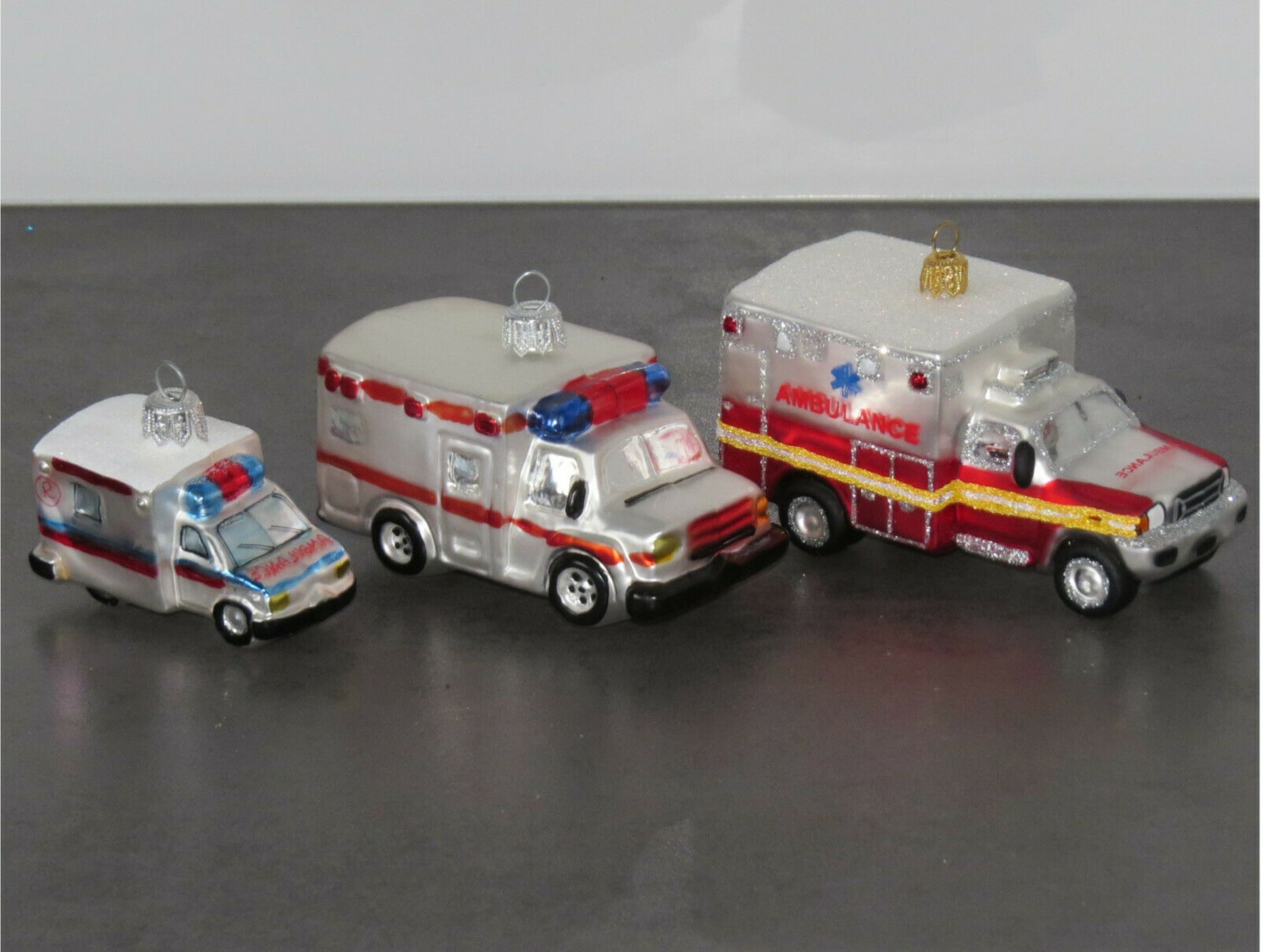 Holzprodukte Weihnachtsbaumkugel Christbaumschmuck Weihnachtskugel Krankenw günstig online kaufen