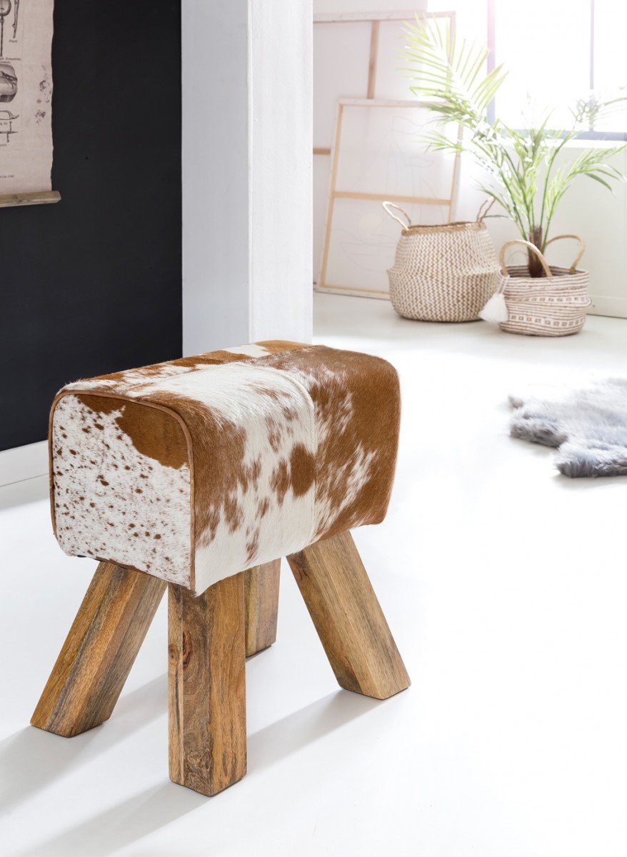FINEBUY Sitzhocker Design Springbock Fußhocker Turnhocker Turnbock Pferd Leder (Turnbock Ziegenfell Braun / Weiß 40 x 30 x 47 cm), Turnhocker Springbock, Hocker Fellhocker Modern
