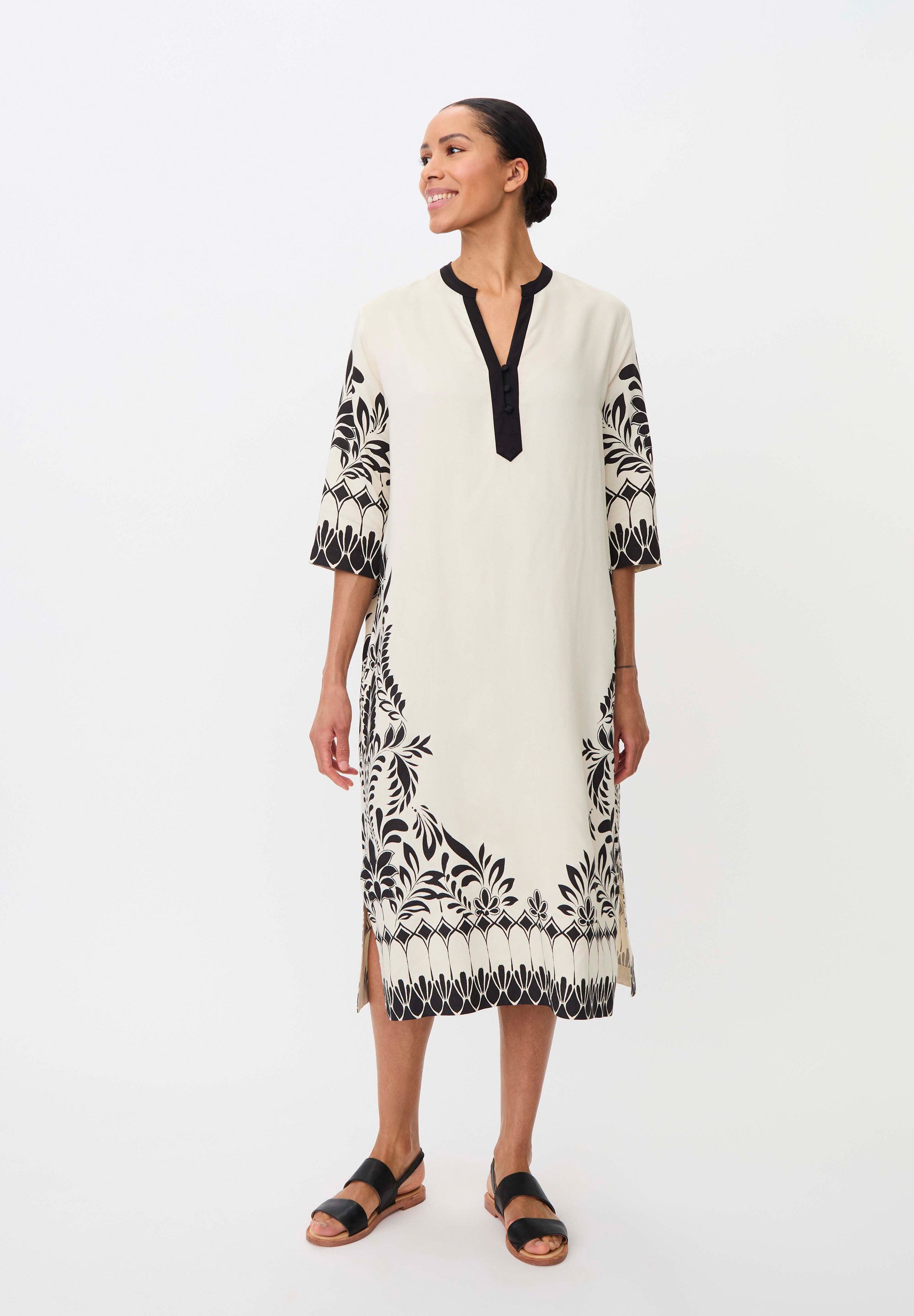 Masai Midikleid MaNovalitha Hohe Schlitze an den Seiten