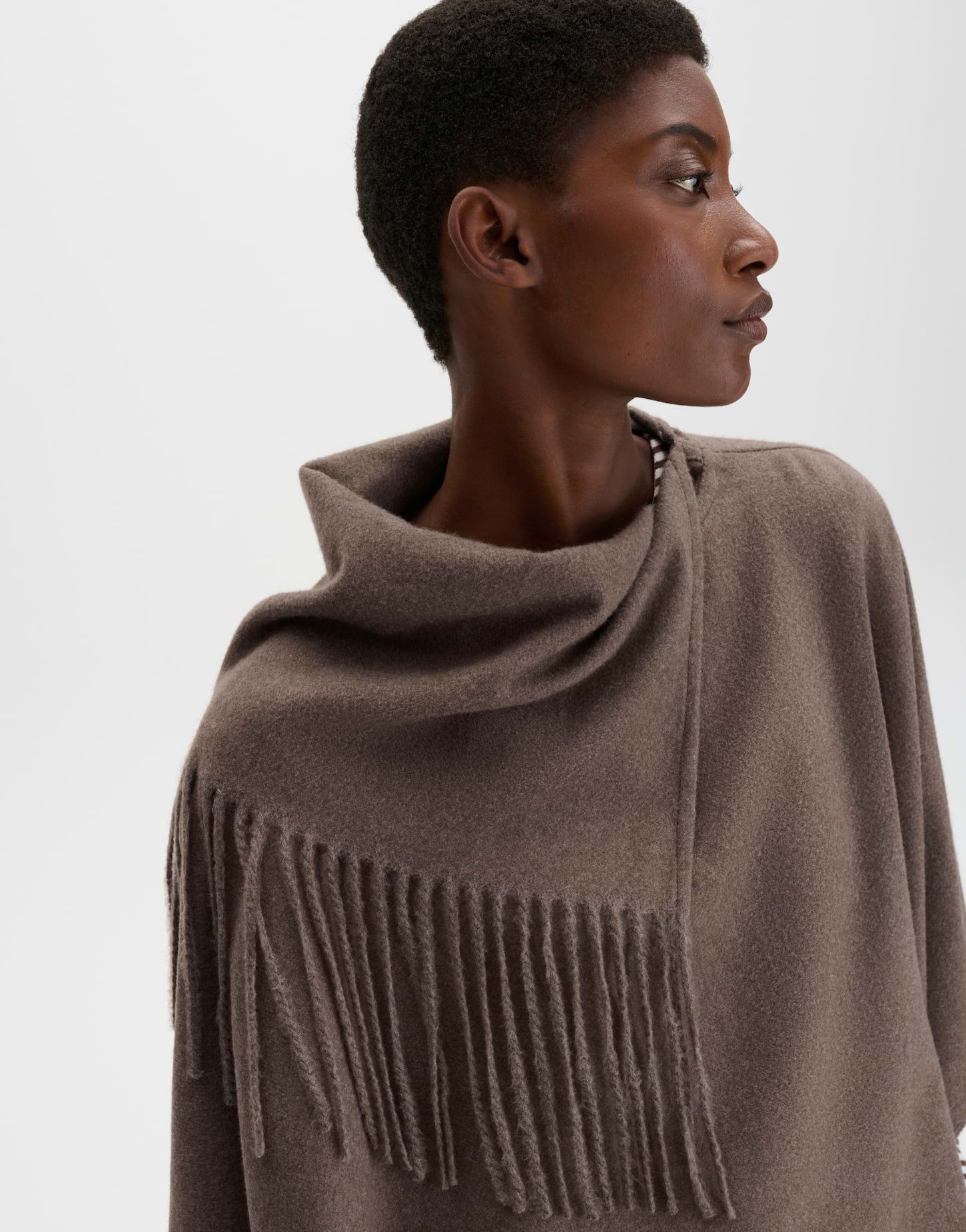 someday Poncho Birula cape aus weich fließender Webware Quadratische Form mit weich fließendem Fall zum Drapieren – Bild 4 von 5