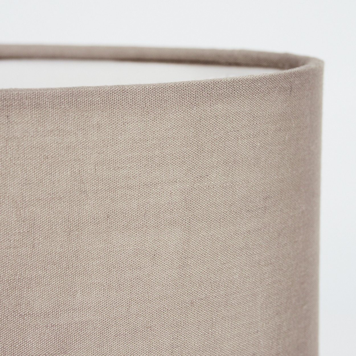 hofstein Tischleuchte »Aramo« aus Metall in Nickel und Stoff grau, 1-flammige Tischlampe mit Schalter am Kabel, 1 x E27 max. 60 Watt, für LED Leuchtmittel geeignet. € 19,99