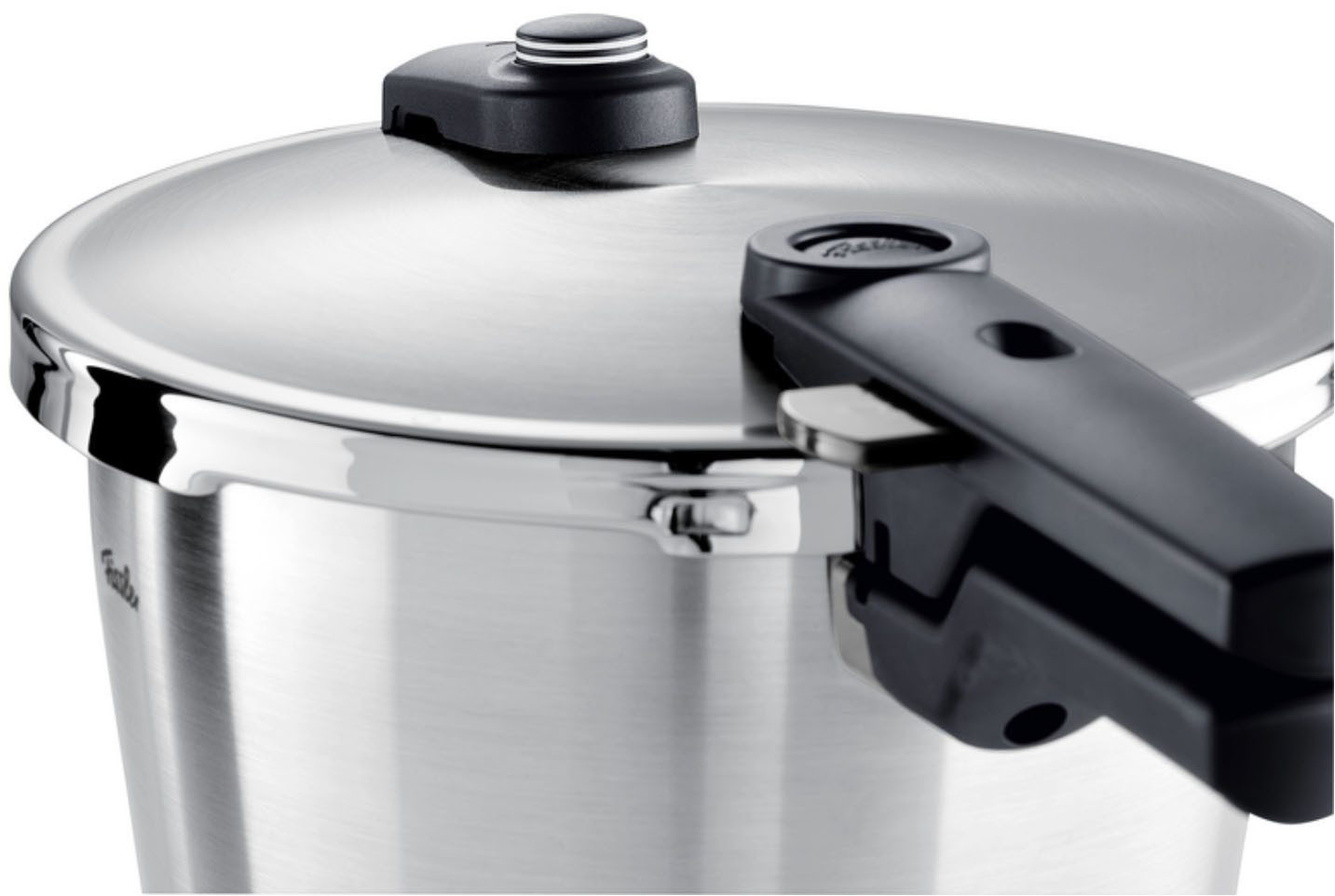 Fissler Schnellkochtopf Vitaquick® Premium, Edelstahl 18/10 (3-tlg., 1 Schnellkochtopf 3,5 L, 1 Metalldeckel, 1 Dünsteinsatz), Made in Germany, mit gelochtem Einsatz