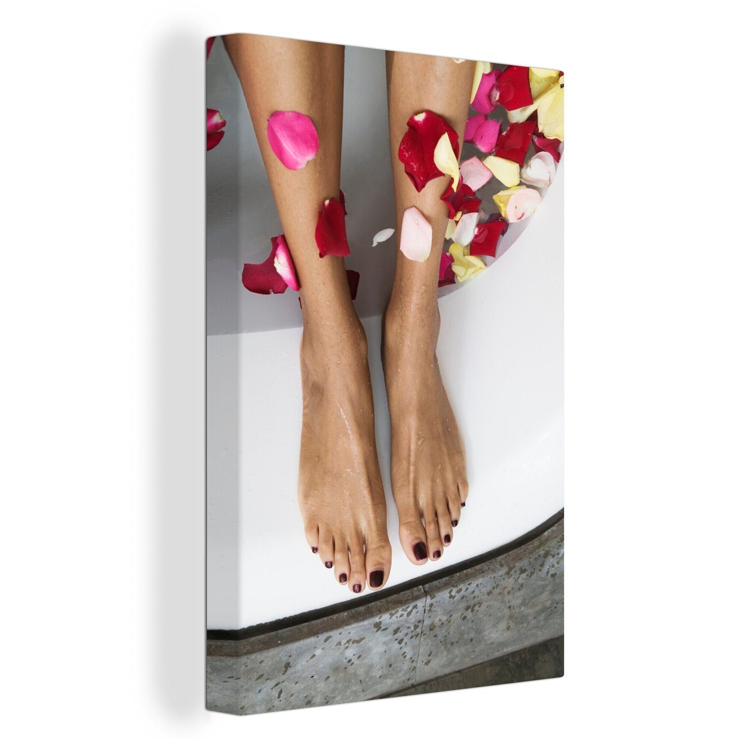 OneMillionCanvasses® Leinwandbild 20x30 Gemälde, Leinwandbild inkl. Zackenaufhänger, cm St), Blumenblättern, fertig mit (1 Füße einer Frau bespannt