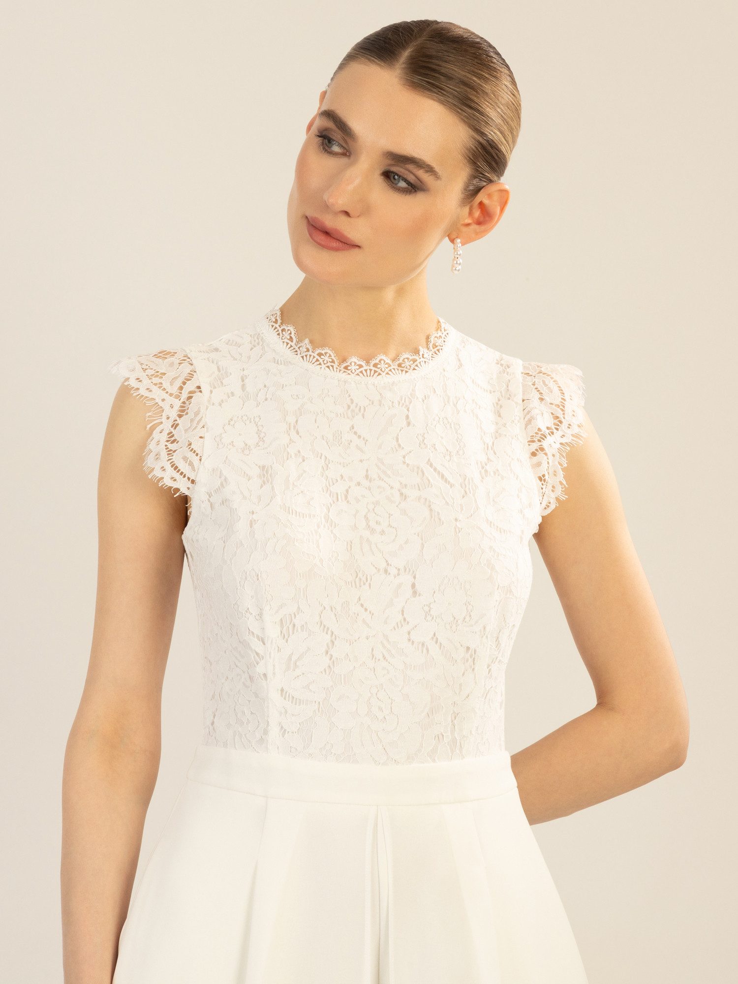Apart Jumpsuit mit Spitzenoberteil
