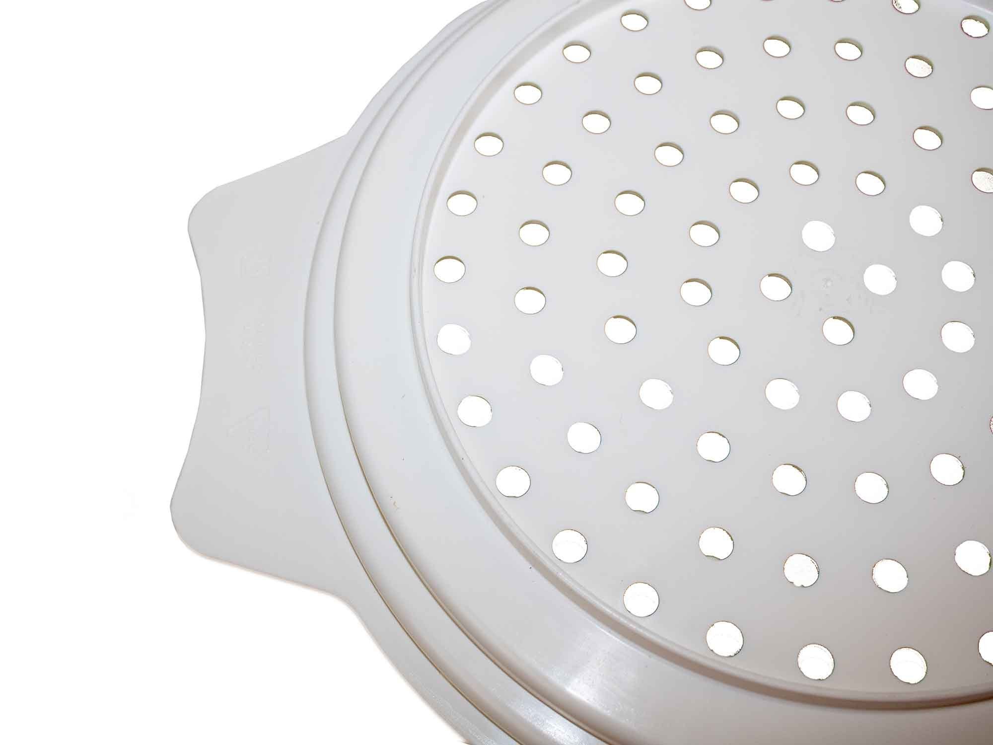 Muxel Spätzlereibe Muxel Spätzlesieb, die Einfache Art Spätzle zu schaben (Weiss), Kunststoff, (mit-Teigschaber, 2-St., Spätzlebrett mit Teigschaber und Rezeptheft), Leicht zu reinigen