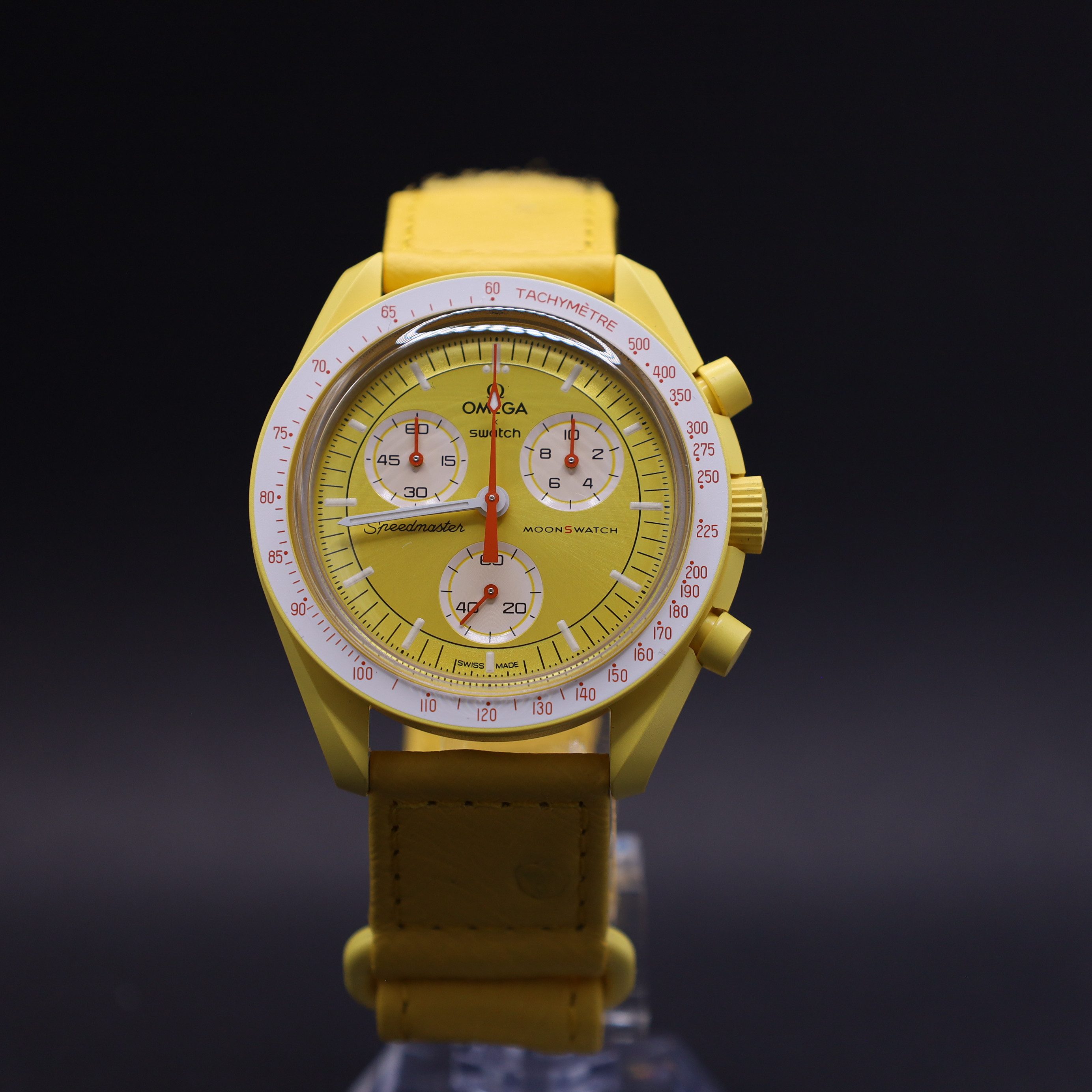Swatch Chronograph OMEGA x Swatch MoonSwatch Mission to the Sun Straußenleder SO33J100C, (1-tlg)