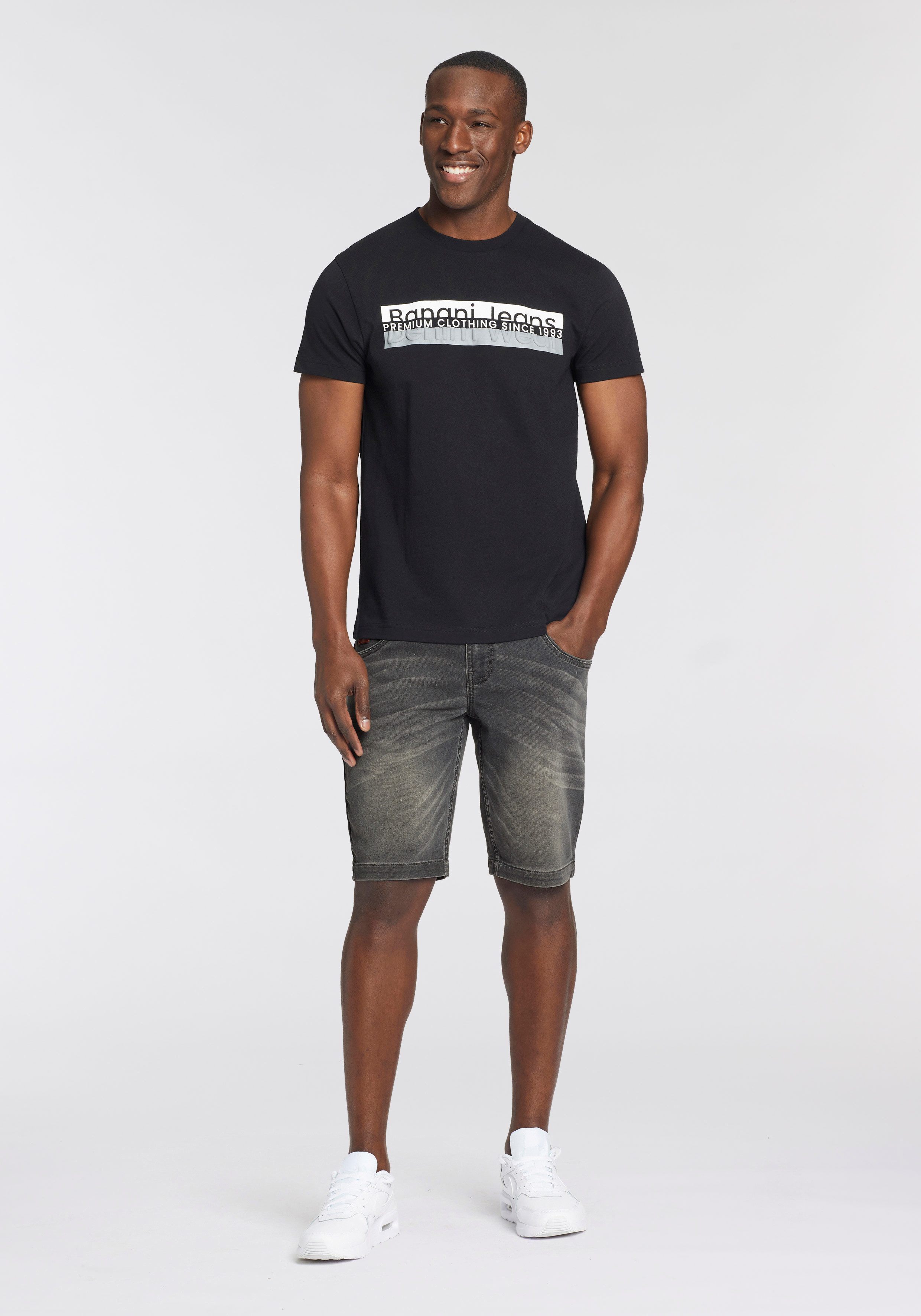 Bruno Banani T-Shirt mit modischem Frontprint