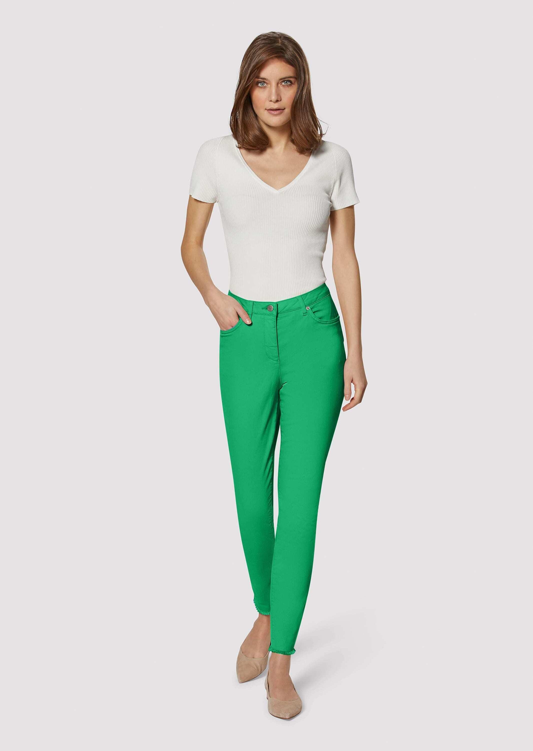 Gerade Jeans Kurzgröße: Mid Waist Skinny-Hose mit Fransen