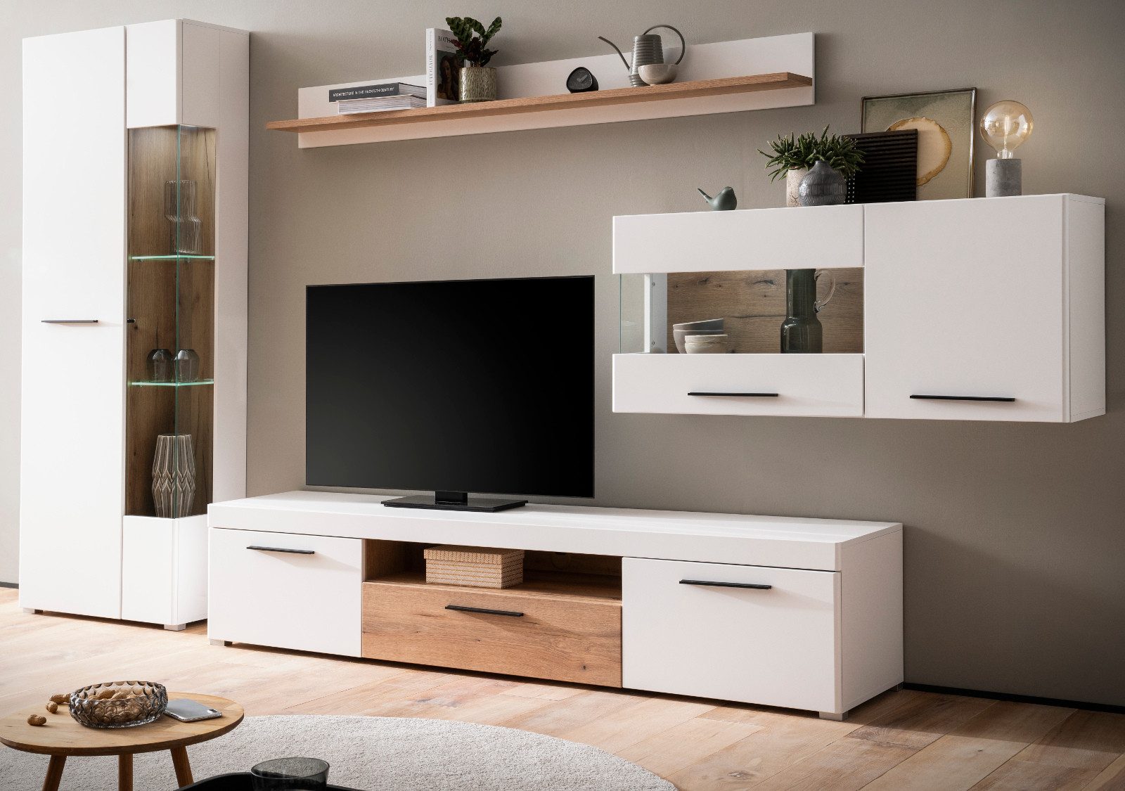 Furn.Design Wohnwand Lavell, (Wohnkombination in weiß matt mit Eiche, 4-teilig, ca. 330 x 200 cm), mit Soft-Close-Funktion