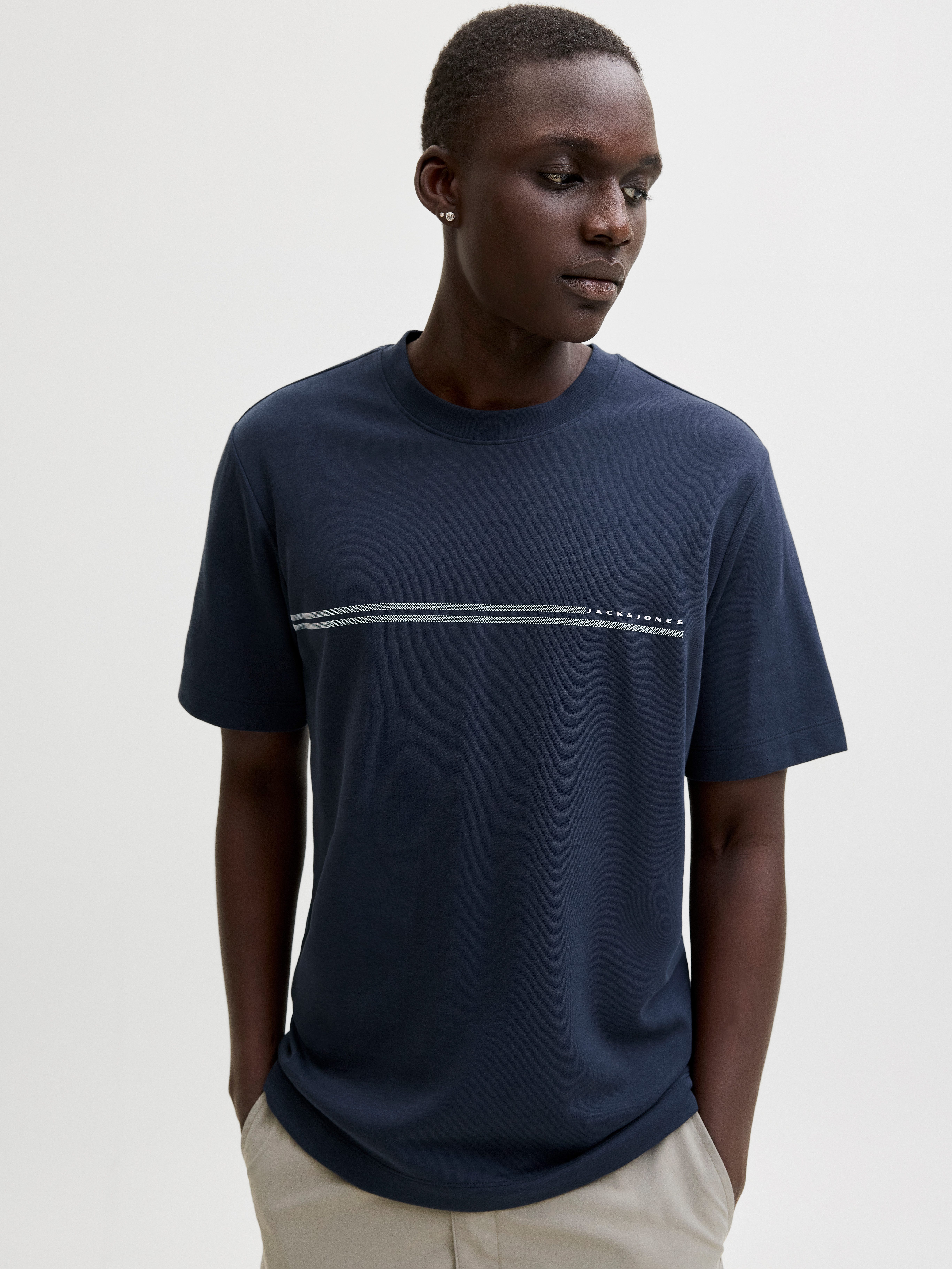 Jack & Jones Kurzarmshirt JCOFUSION CHEST BRAND TEE SS CREW SN Materialmix, regular fit