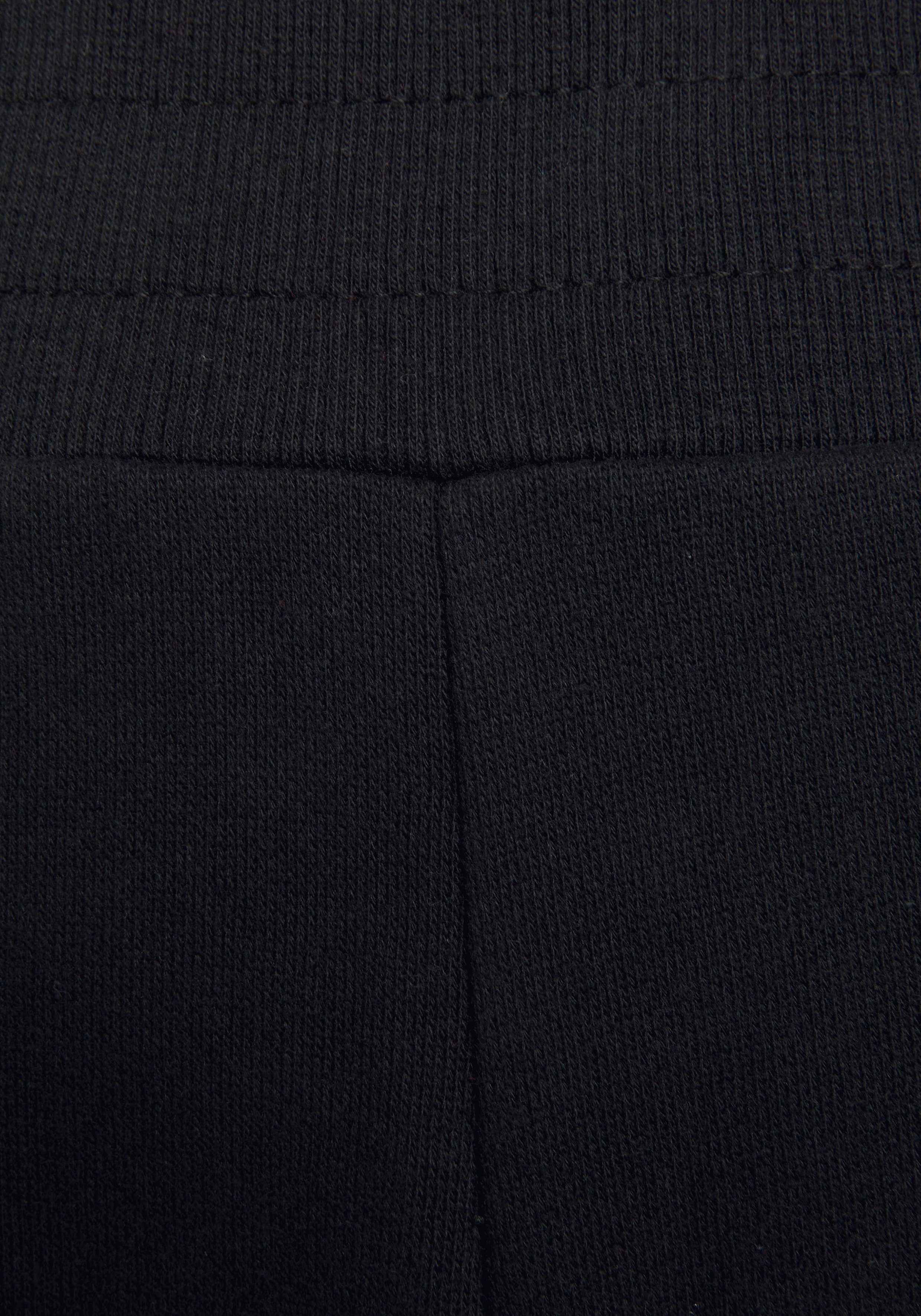 Bench. Sweatpants Loungeanzug Logodruck, und schwarz Loungehose Loungewear -Weite Eingrifftaschen Loungewear, mit