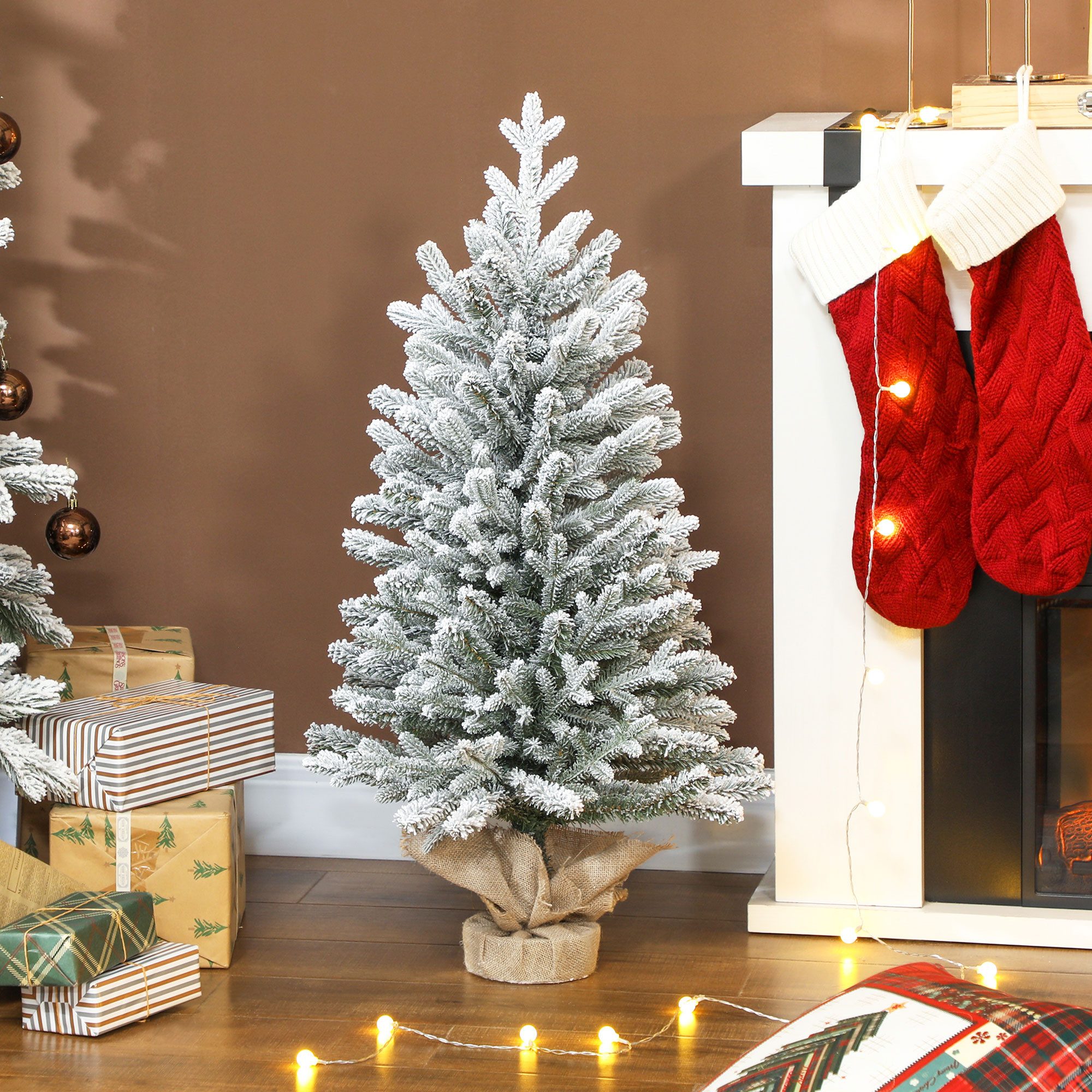 HOMCOM Künstlicher Weihnachtsbaum Mini künstlich mit Schnee, 486 Spitzen Christbaum, Tannebaum, Realistisches Aussehen, Grün+Weiß