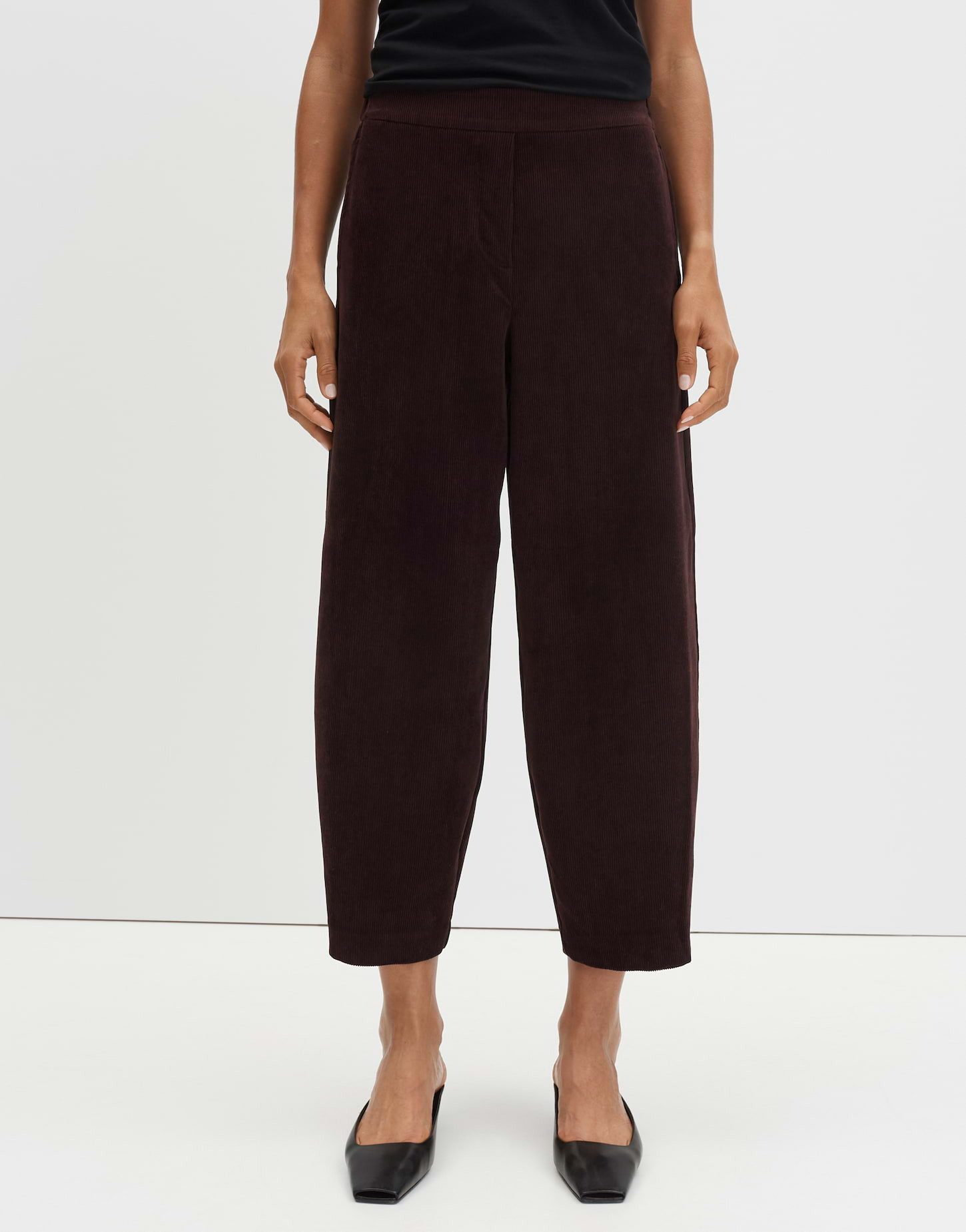 someday Stoffhose CISILIA CURVED CORDUROY Barrel Pants aus Feincord Samtige Oberfläche mit edler Optik