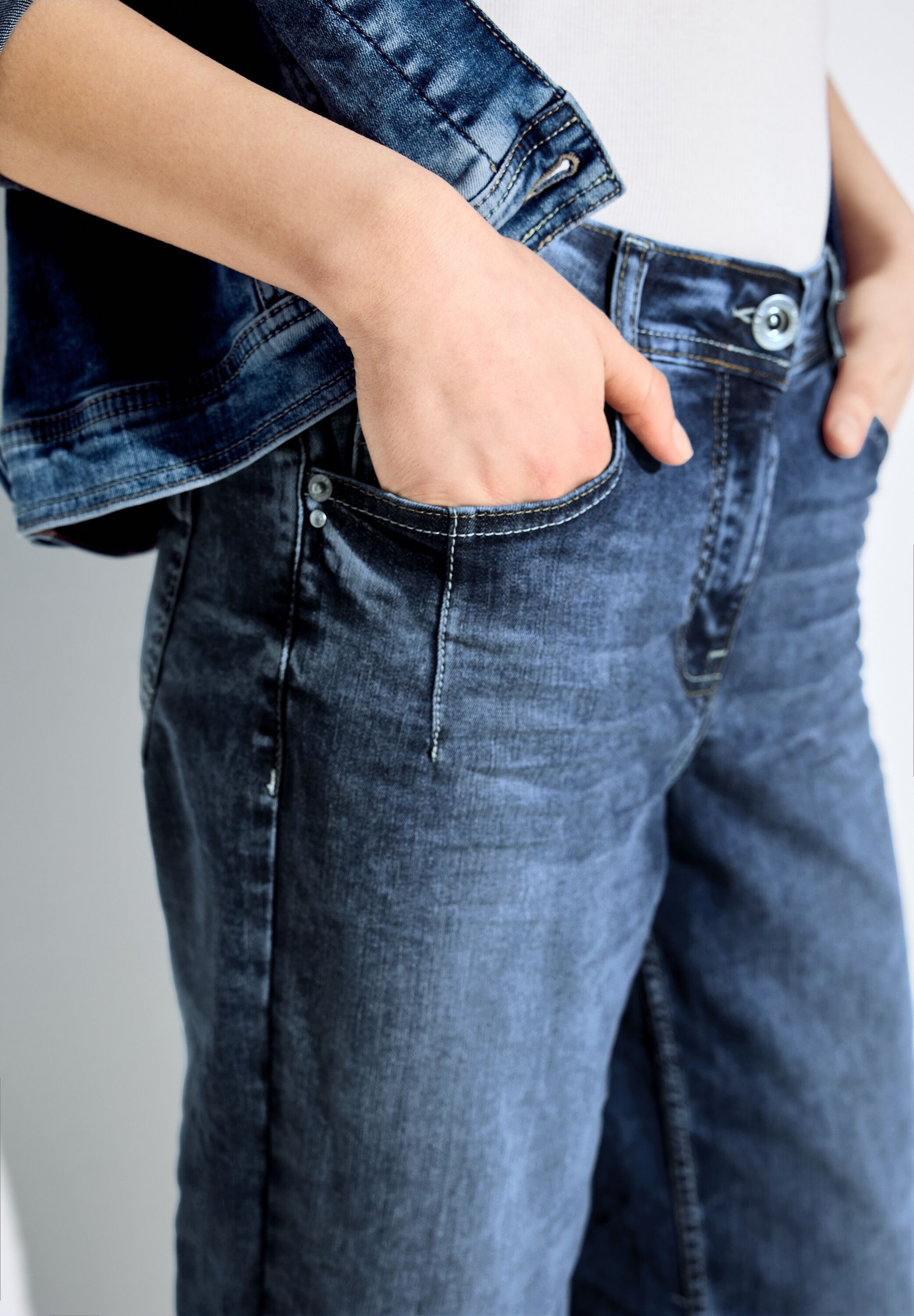 CECIL Loose-fit-Jeans aus Baumwolle mit Stretchanteil
