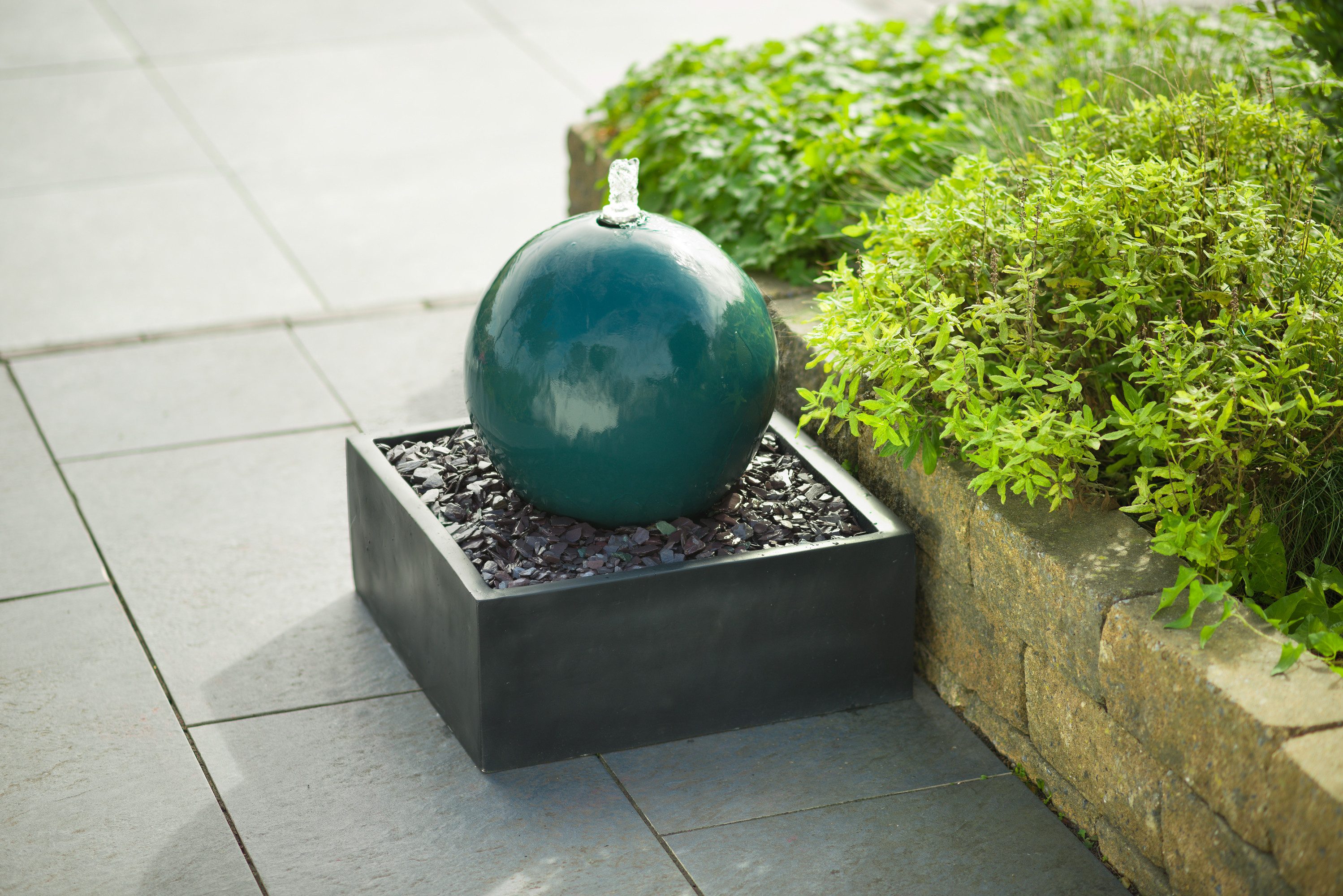 AcquaArte Gartenbrunnen STENI, 50 cm Breite, Wasserspiel mit LED Kugel ⌀: 33 cm, BxTxH: 50x50x53 cm
