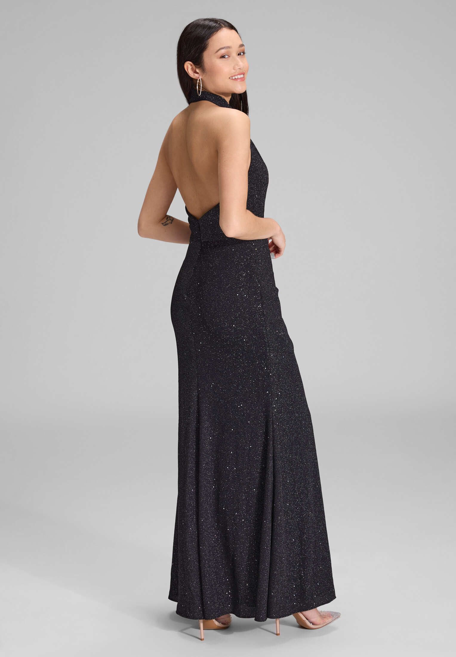 Hey Kyla Abendkleid - Hochgeschlossenes Abendkleid Schimmereffekt Figurbeto günstig online kaufen