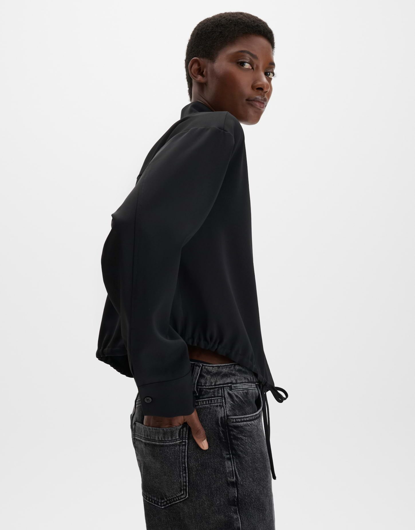 someday Hemdbluse Zerci aus glatter Webware Verkürzte O-Silhouette mit Stehkragen und Ballonsaum – Bild 5 von 5