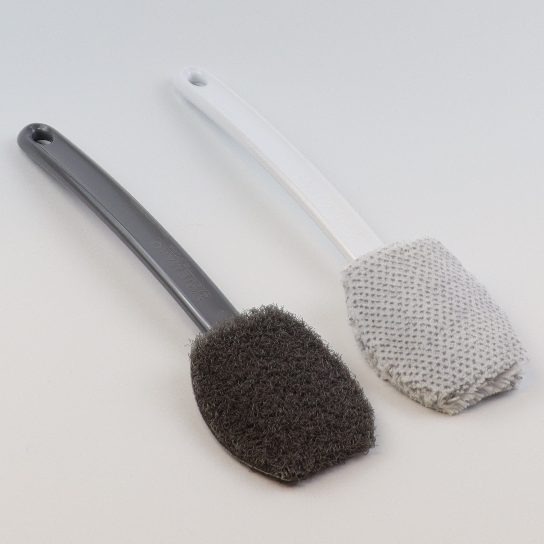 Jemako Reinigungsbürste Jemako Spülbutler®, Reinigungsbürste, Reinigung von Geschirr, Reinigung von Töpfen, Reinigung von Angebranntem, (2-tlg), Bis 60 °C maschinenwaschbar, langer Griff, auswechselbarer Bürstenkopf