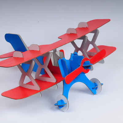 DAS PAPPHAUS Spielzeug-Flugzeug Flugzeug aus Pappe weiß