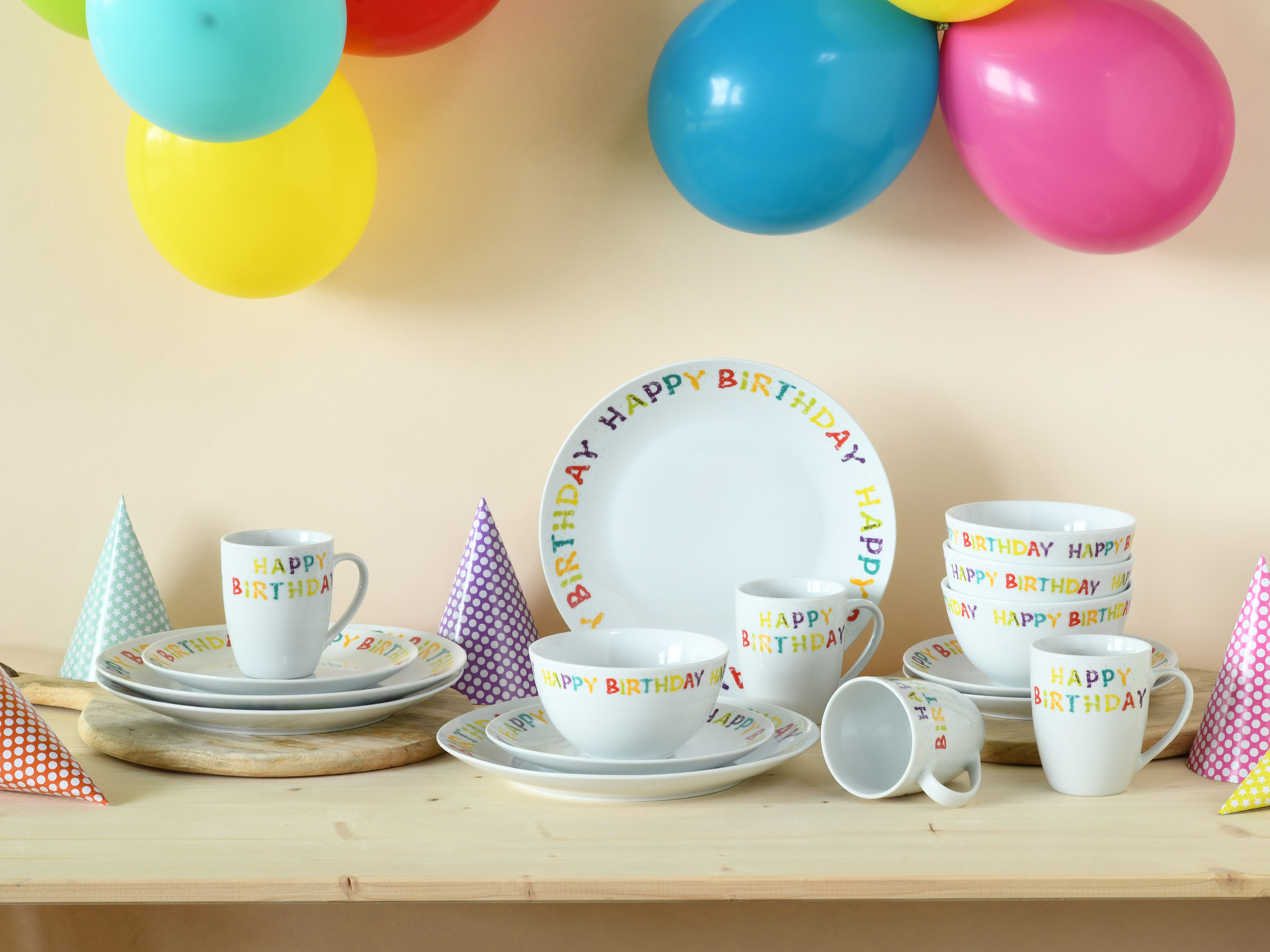 CreaTable Kombiservice Happy Birthday, Kombi-Service 16-tlg. (16-tlg), 4 Personen, Porzellan, Fröhliches buntes Geschirr, Für alle Geburtstagsfeierlichkeiten