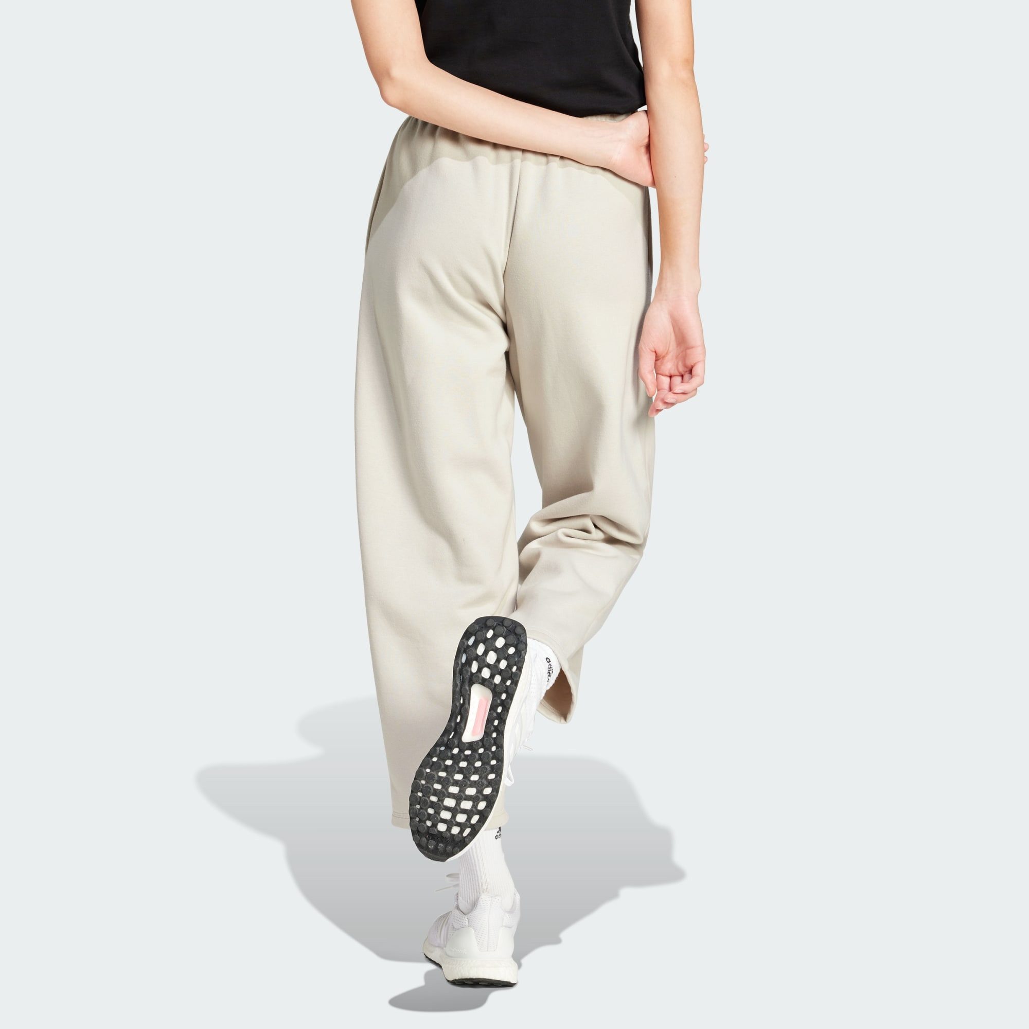 adidas Sportswear Laufshorts ESSENTIALS CONTEMPORARY LOGO BARREL HOSE (1-tl günstig online kaufen