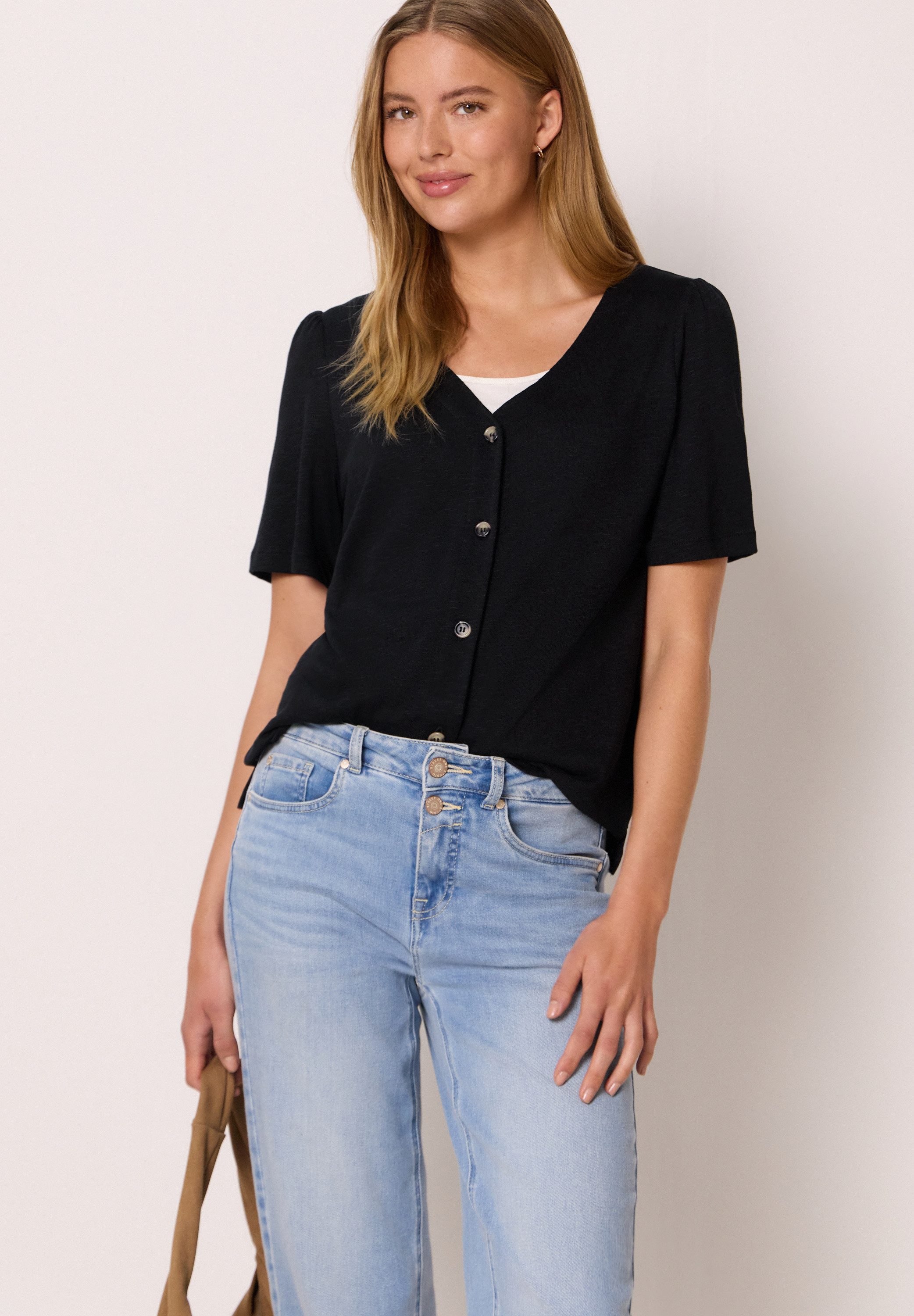 V-Shirt