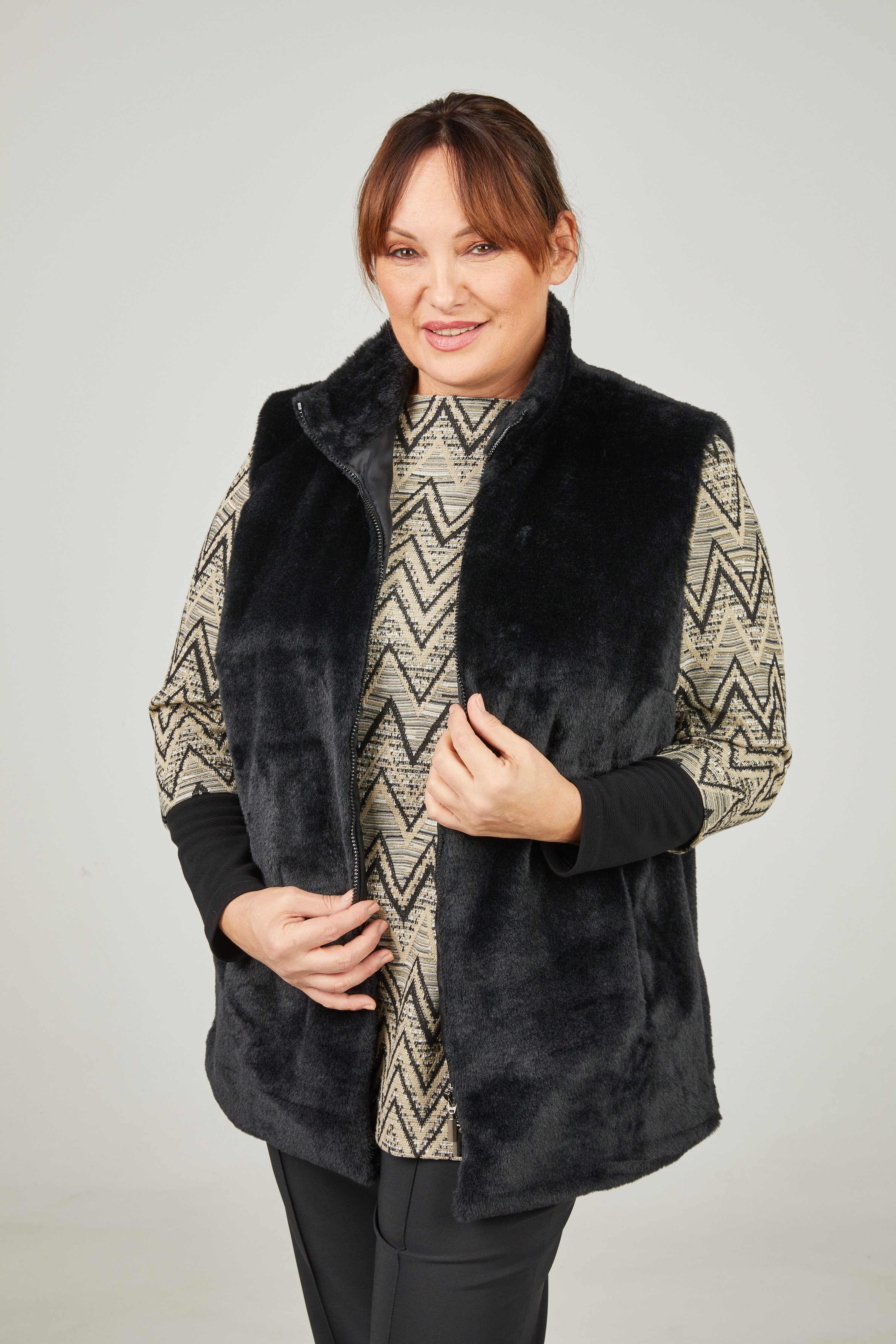 Mona Lisa Fellimitatweste günstig online kaufen