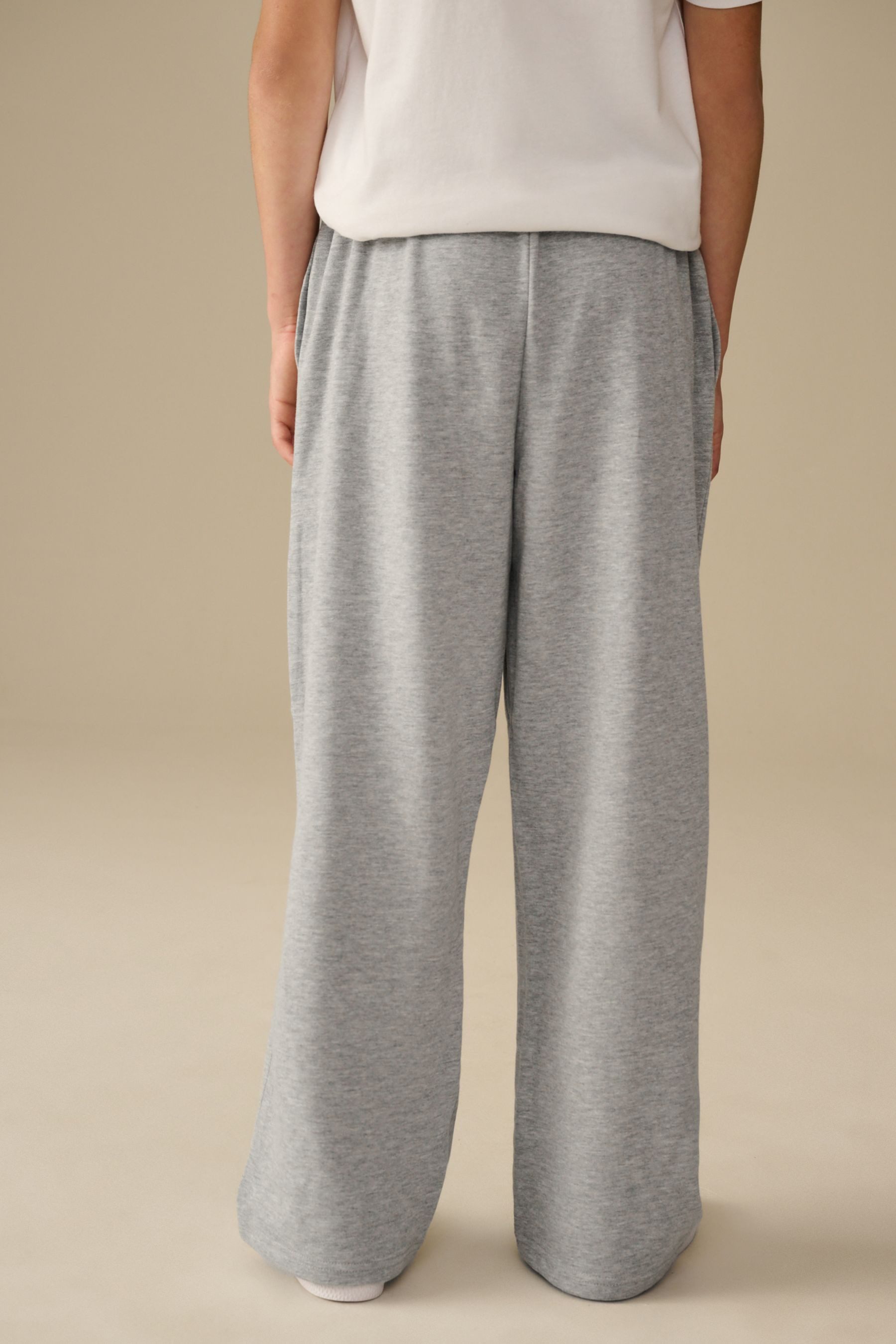 Next Jogginghose Basic-Jogginghose mit weitem Bein (1-tlg)