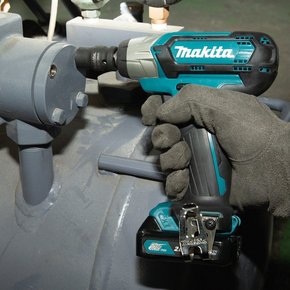 Makita Akku-Schlagschrauber, 2600 U/min, 12V, TW141DSMJ, 1/2", 145 Nm, 2 x 4 Ah Li-Ion in MAKPAC 1