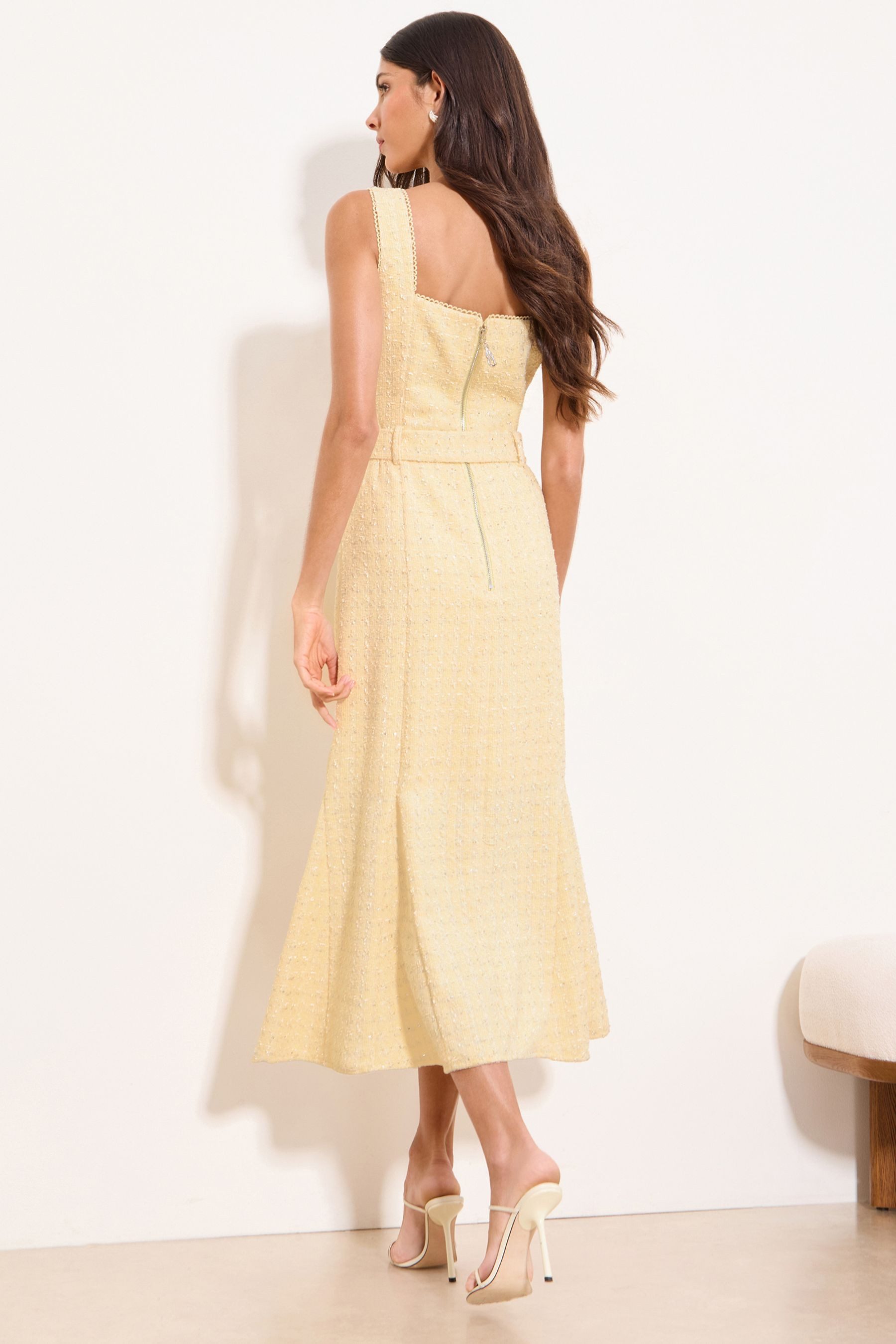 LIPSY A-Linien-Kleid Lipsy Fit-and-Flare-Midaxikleid, Bouclé, Regular (1-tlg)