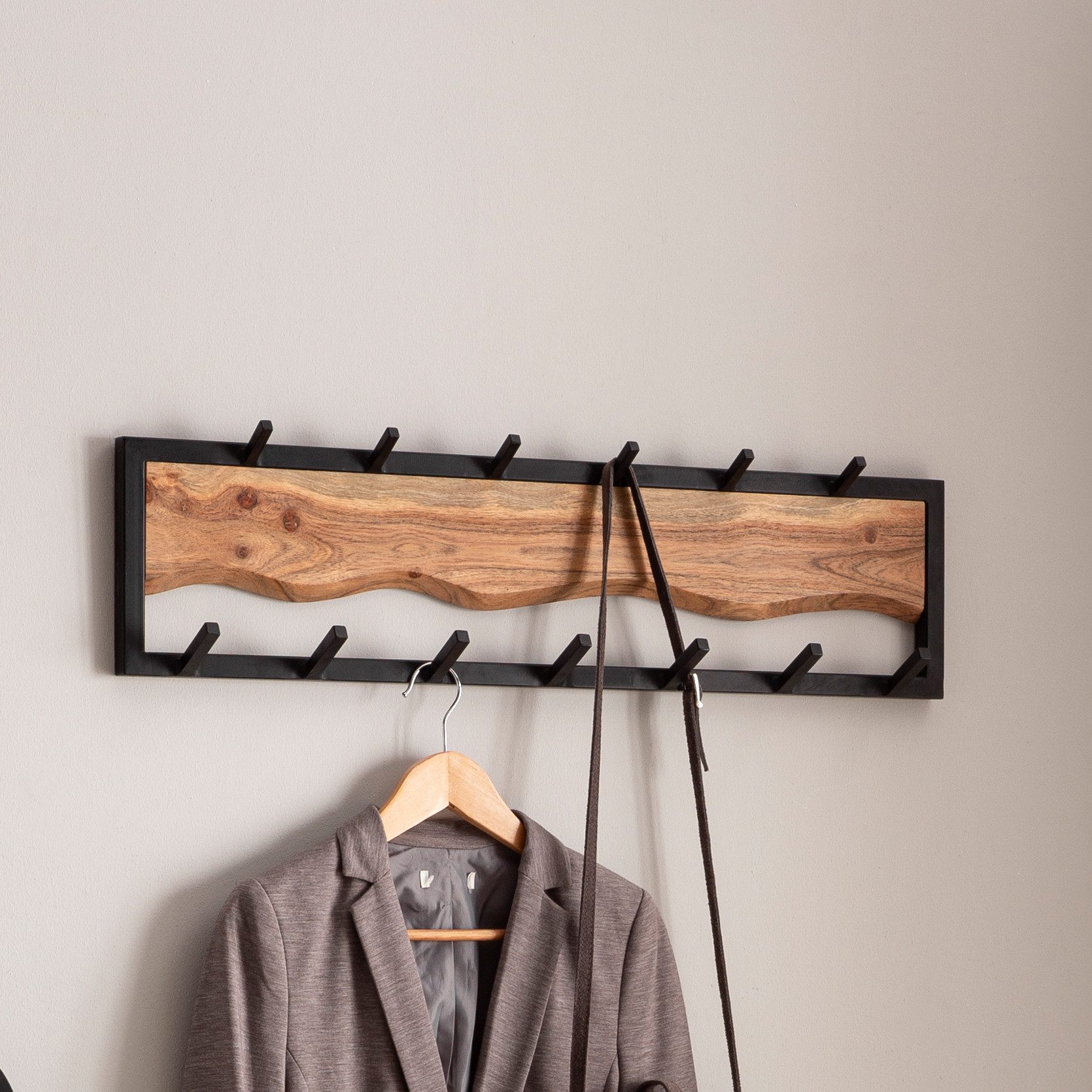 furnicato Garderobe Wandgarderobe Echtholz 80x20x8 cm Hellbraun Schwarz (1 St), 13 robuste Haken Garderobenhaken für deinen Flur in Handarbeit