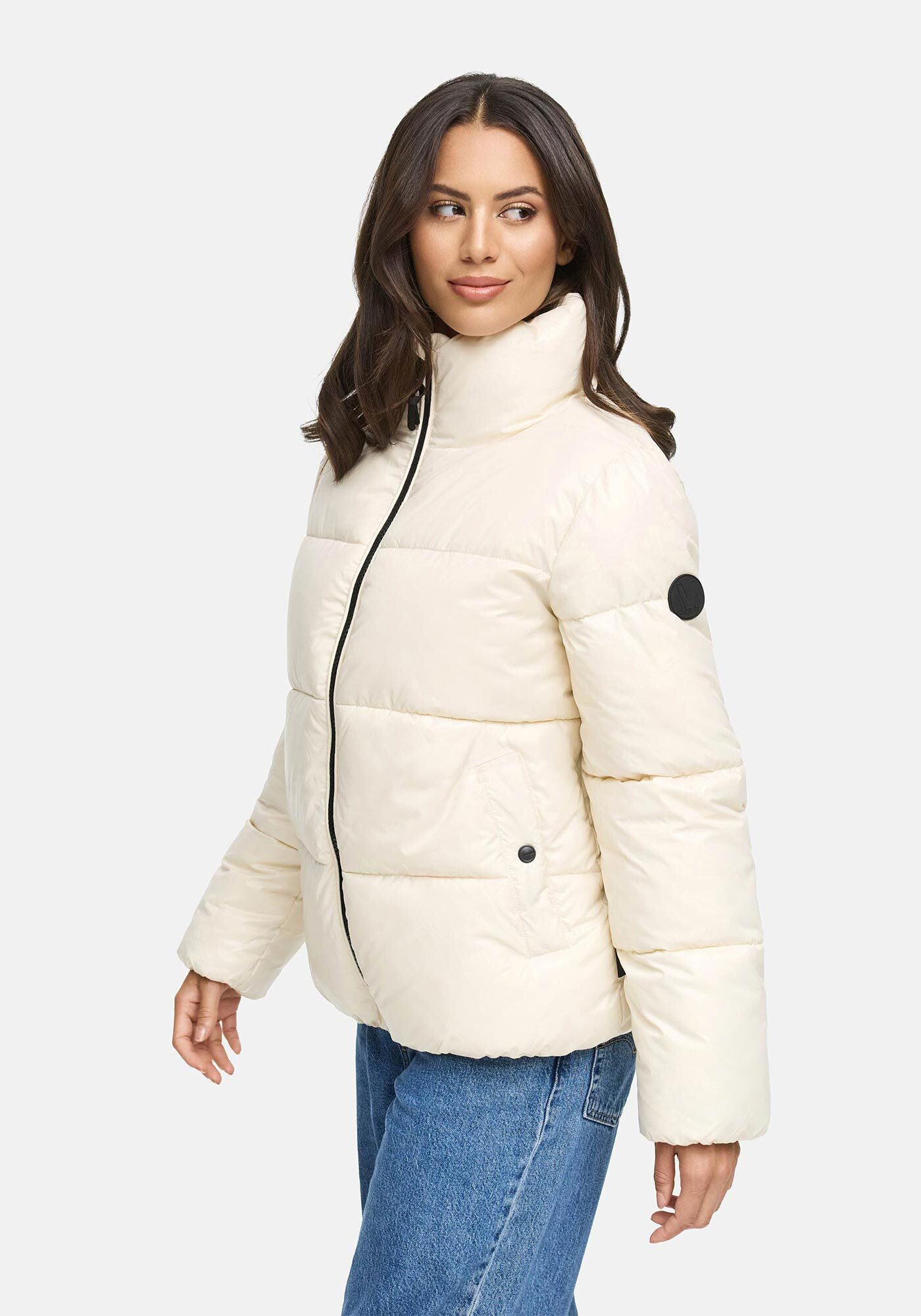 Marikoo Winterjacke Hazalee mit leicht gläzendem Obermaterial und hohem Kragen