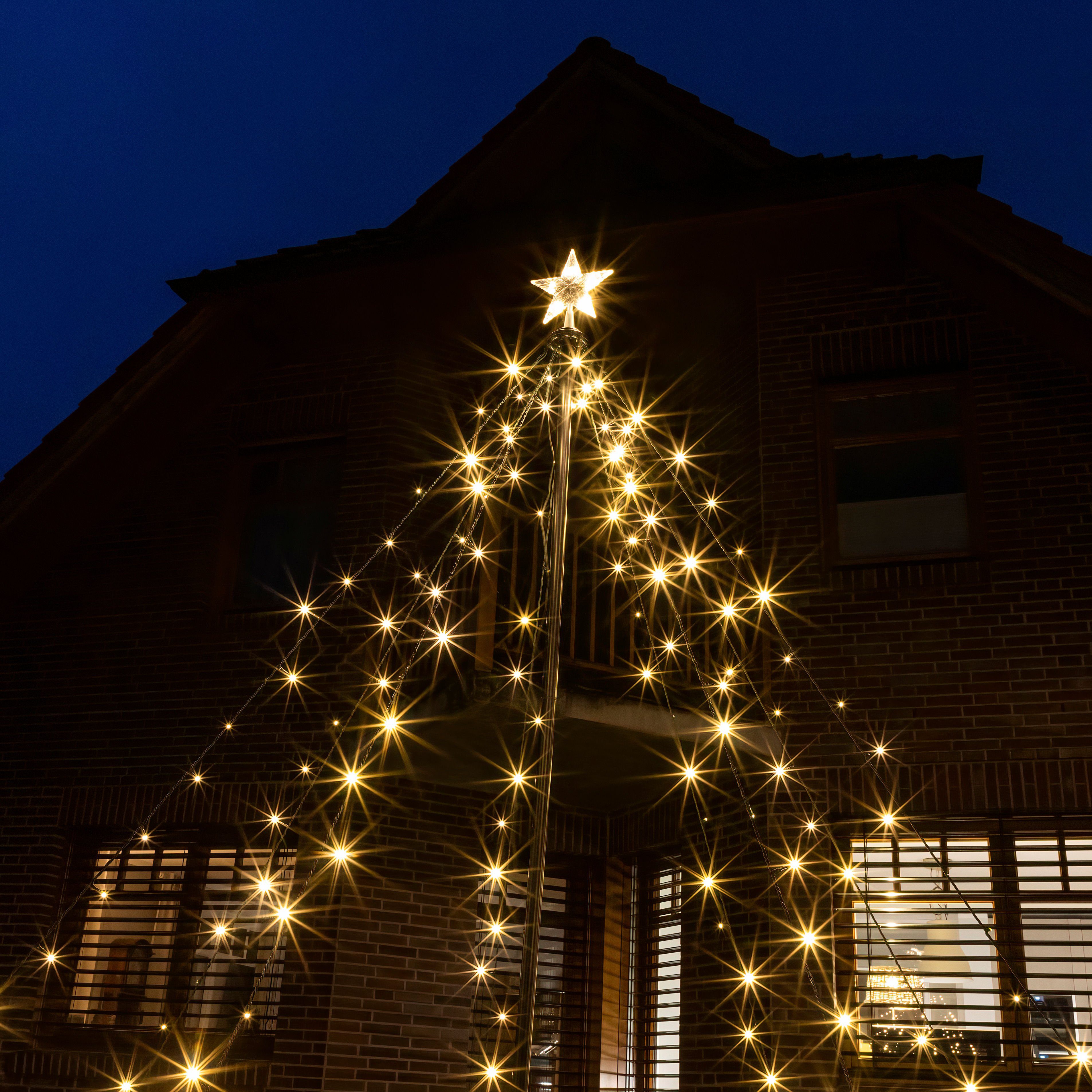 Spetebo Weihnachtspyramide LED Lichterpyramide mit Timer - 200 LED / 150 cm, Dekorativer Metall Weihnachtsbaum 150 cm