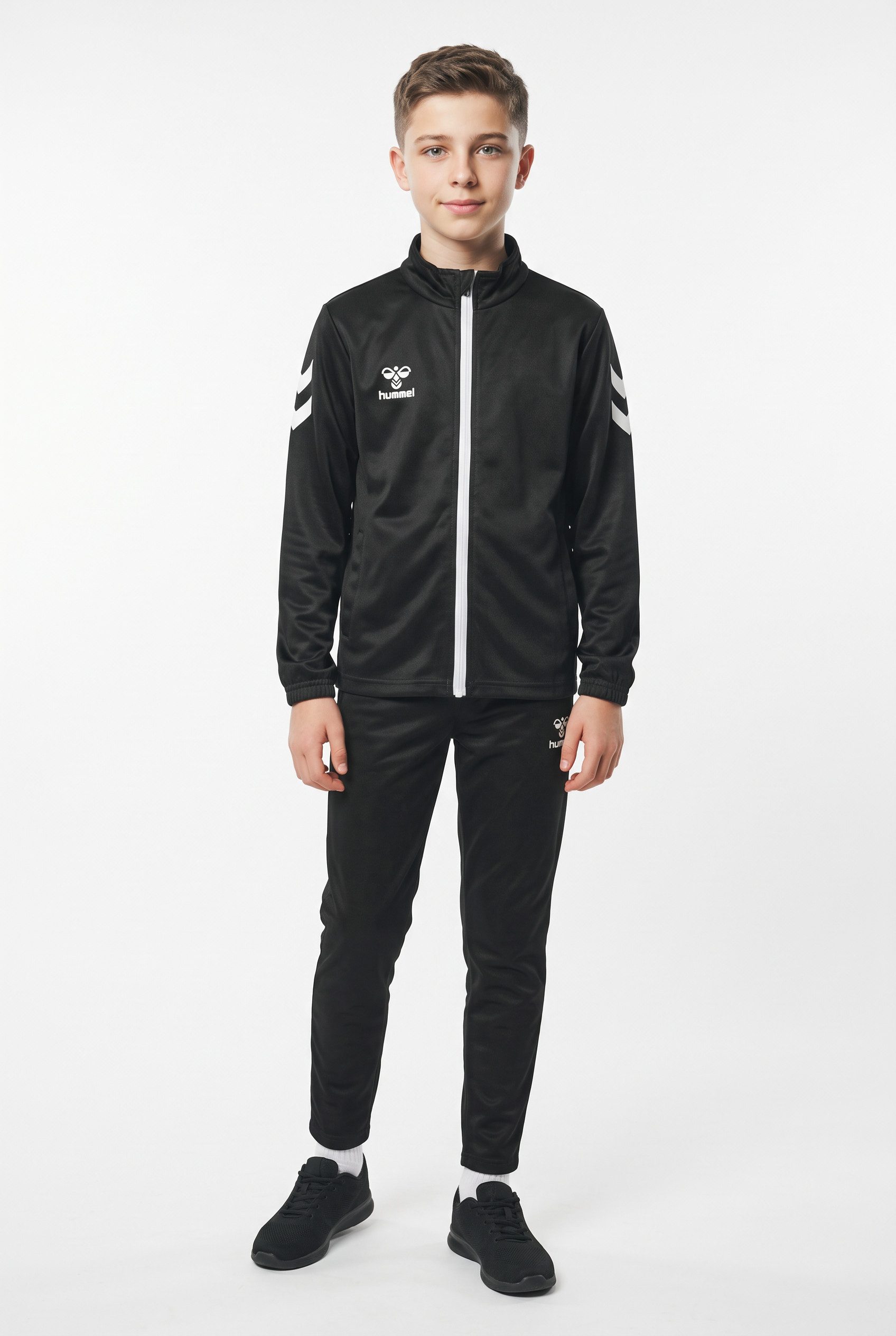 hummel Trainingsanzug HMLLOGO SUIT KIDS (2-tlg), 2-teiliges Set, mit Reißverschluss, pflegeleicht, aus Polyester