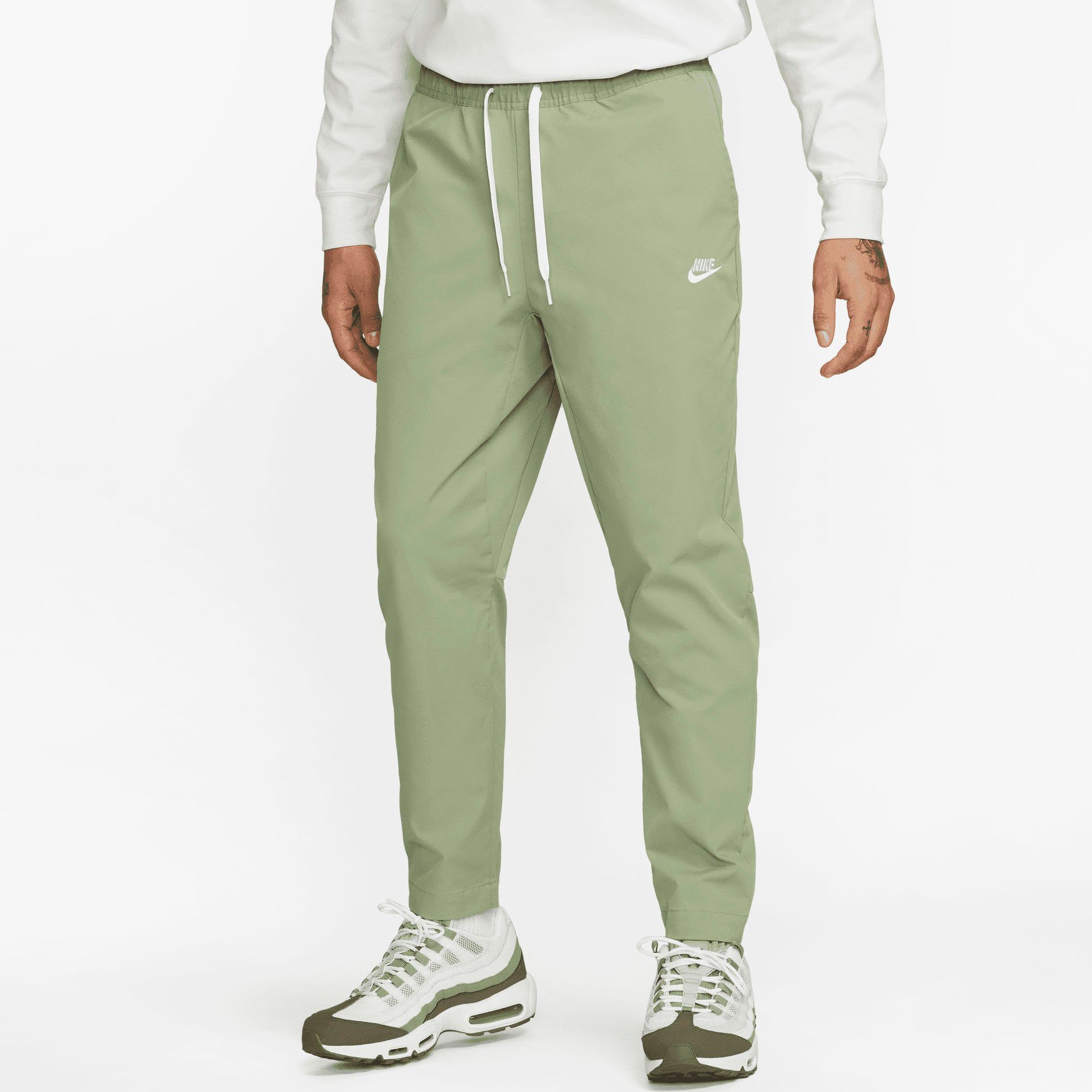 Nike Sportswear Schlupfhose Club Men's Woven Tapered Leg Pants grün