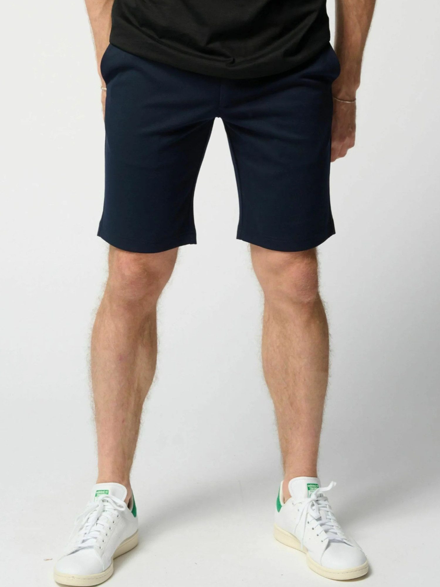 TEESHOPPEN Shorts TEESHOPPEN Shorts Performance Shorts