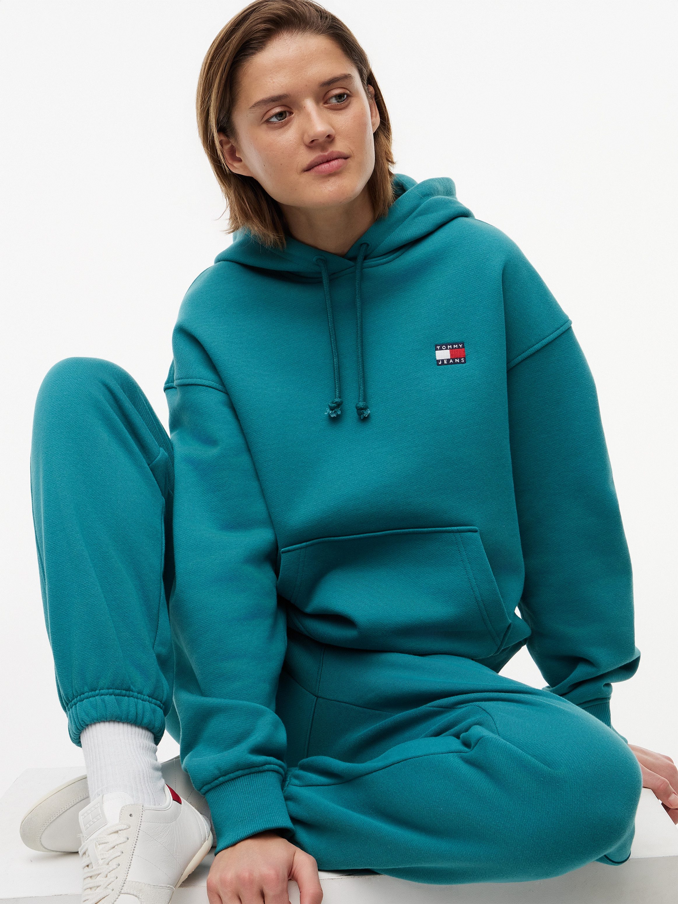 Tommy Jeans Kapuzensweatshirt TJW BXY BADGE HOODIE EXT mit Logo-Badge