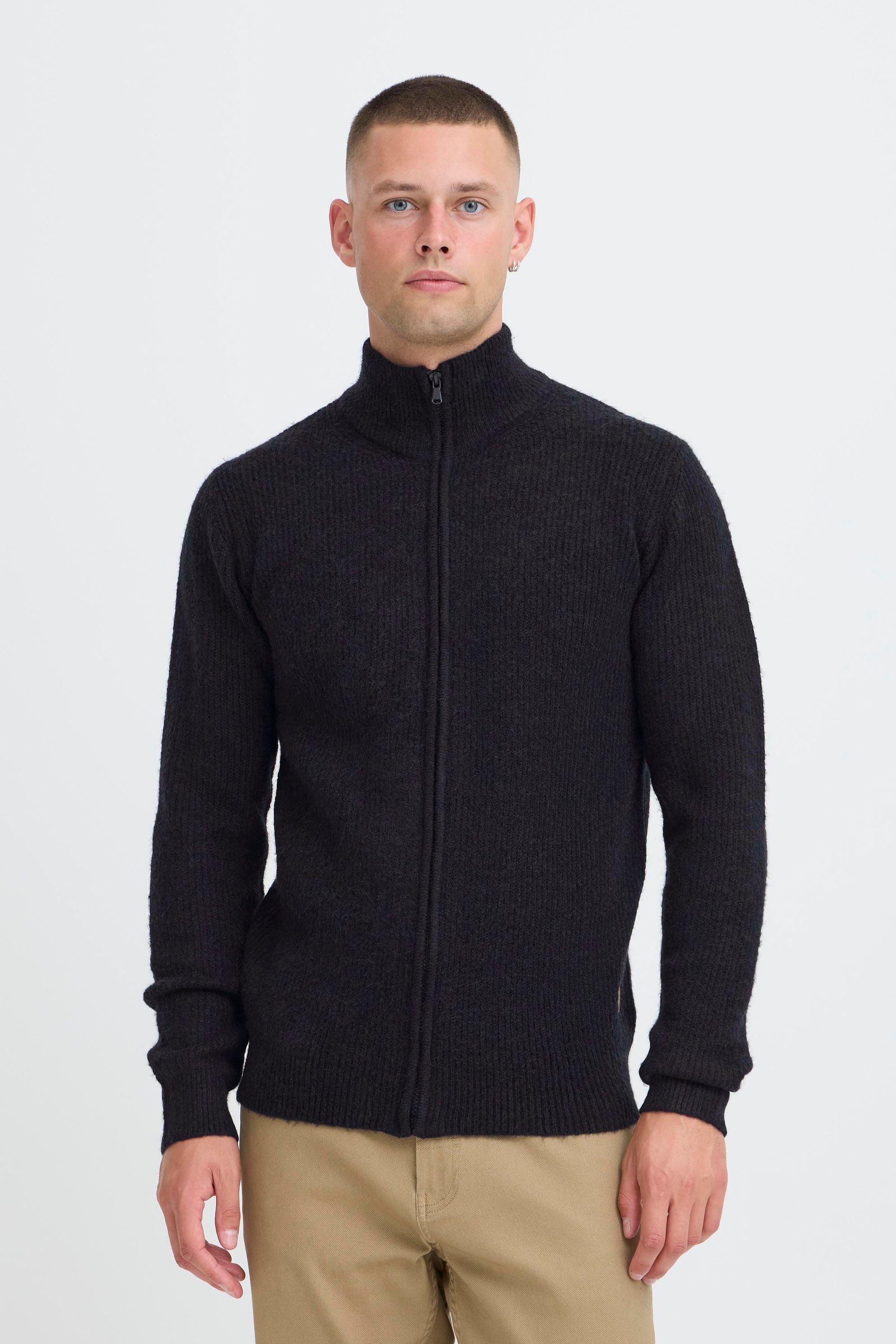 Strickjacke IDBratram