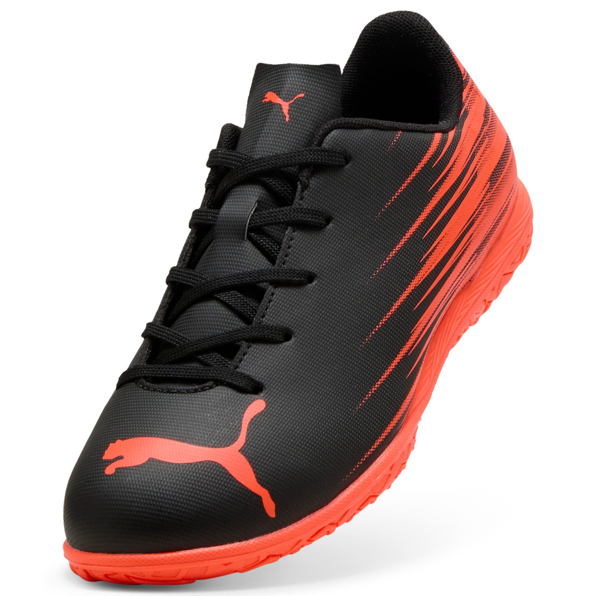 PUMA ATTACANTO II IT JR Fußballschuh für Hallenböden, mit weichem Synthetik-Obermaterial