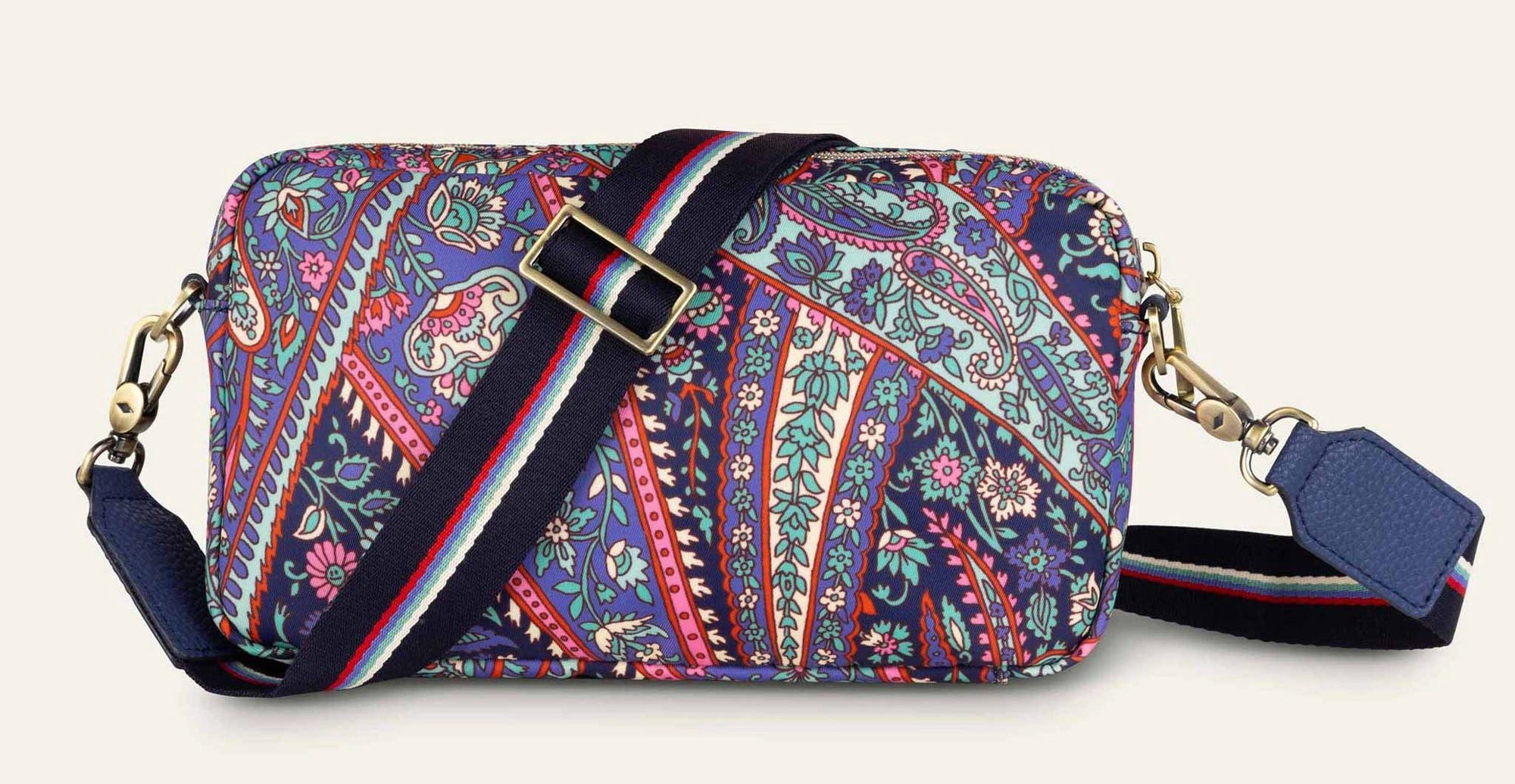 Oilily Schultertasche Sutton Shoulder Bag Friends 4 Ever
