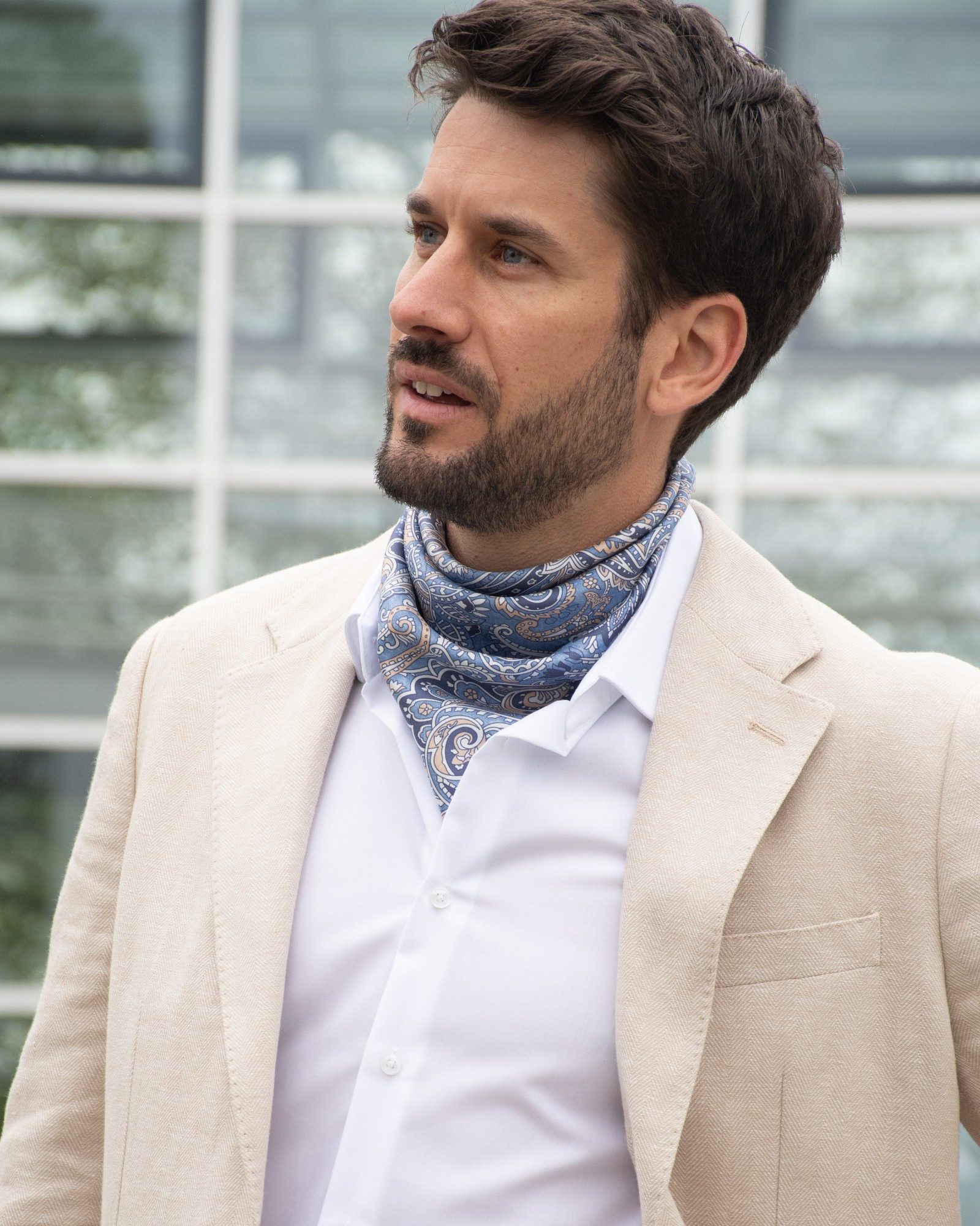 MayTree Seidentuch Herren handrolliert aus Twill-Seide, 53x53 Paisley hellblau, (Stück), 100% Seide