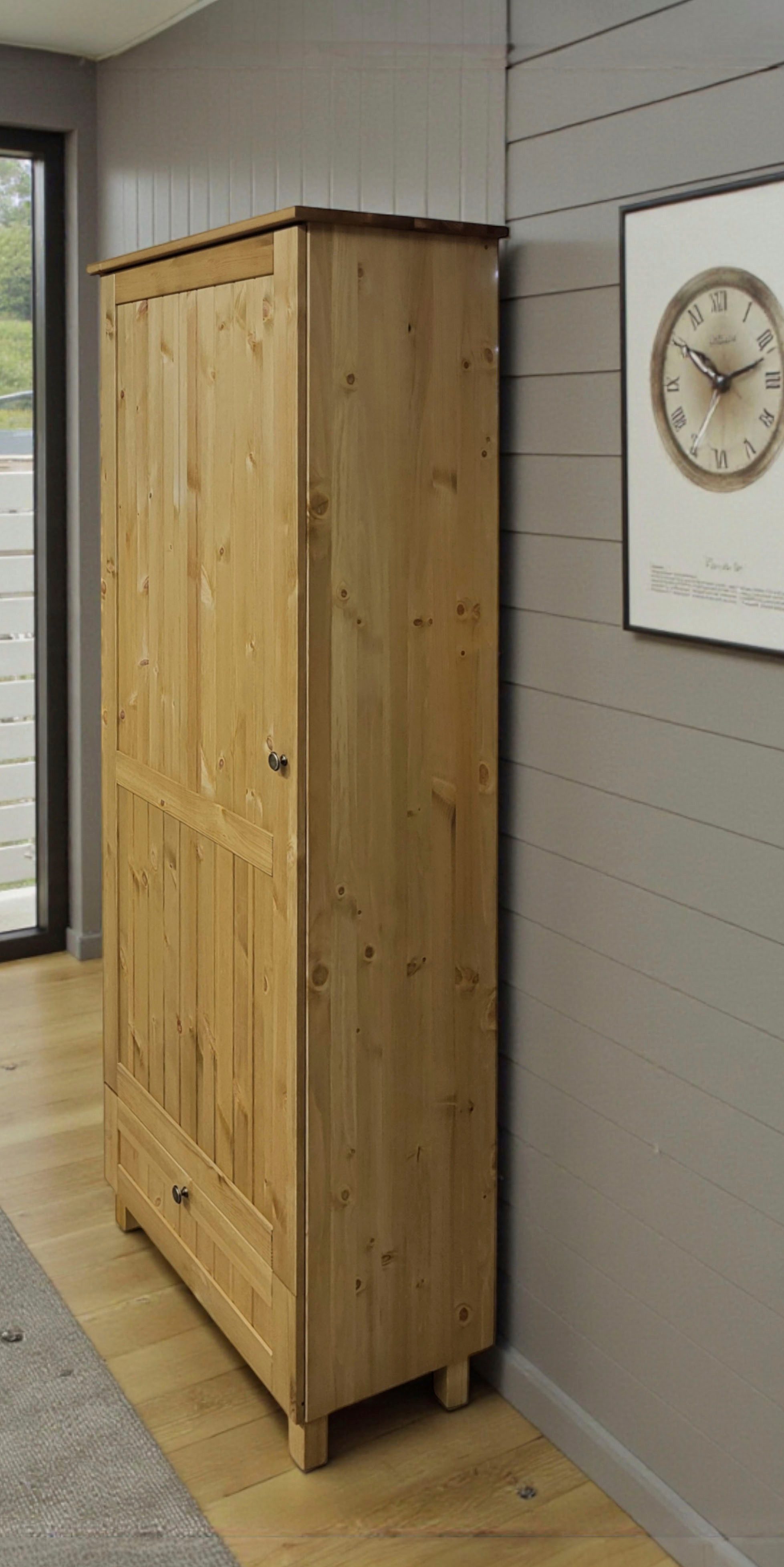 OTTO home Schuhschrank Juventus (1-St) aus massiver Kiefer, Breite 67cm, Höhe 180 cm