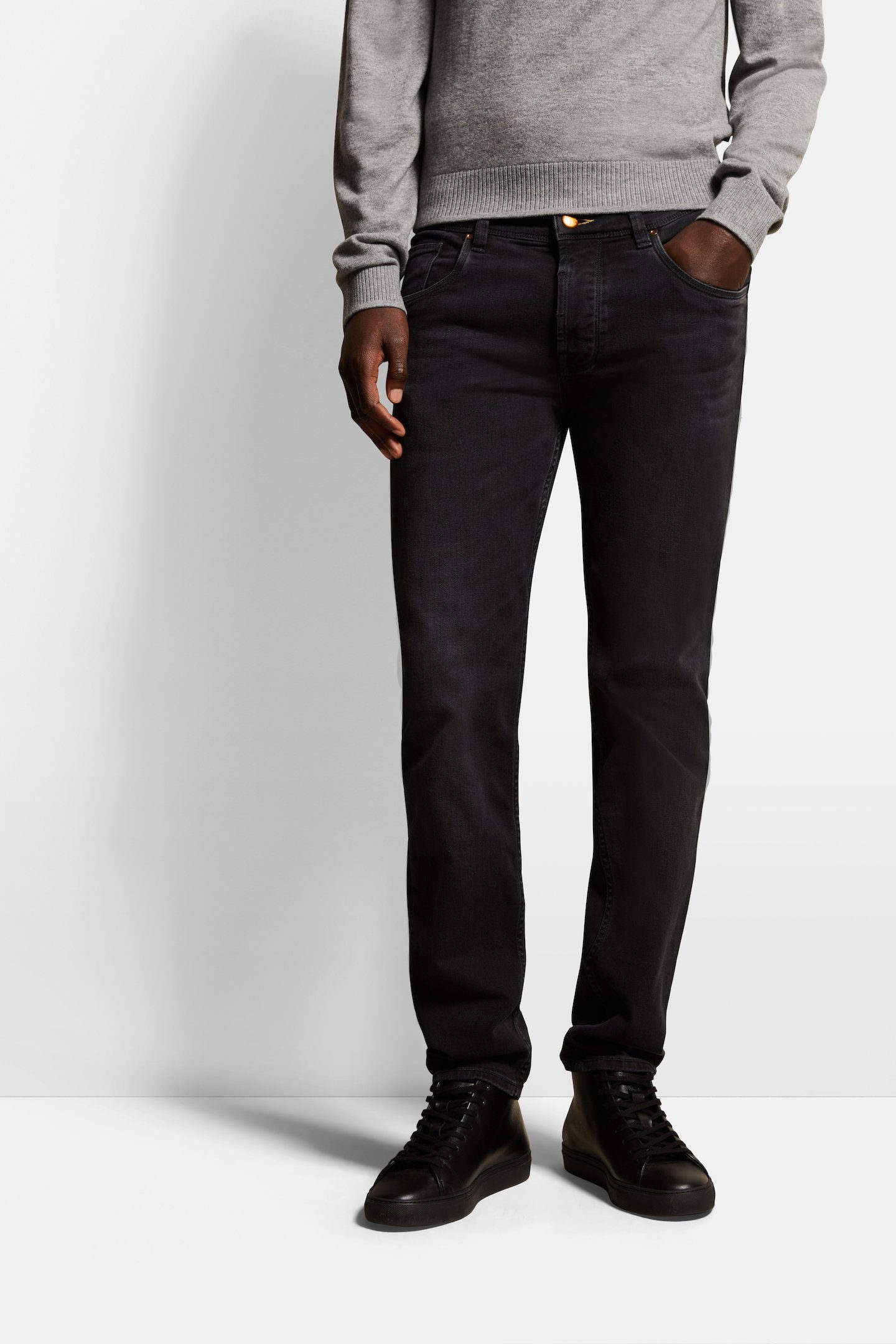 bugatti 5-Pocket-Jeans mit besonders weicher Haptik dunkelgrau