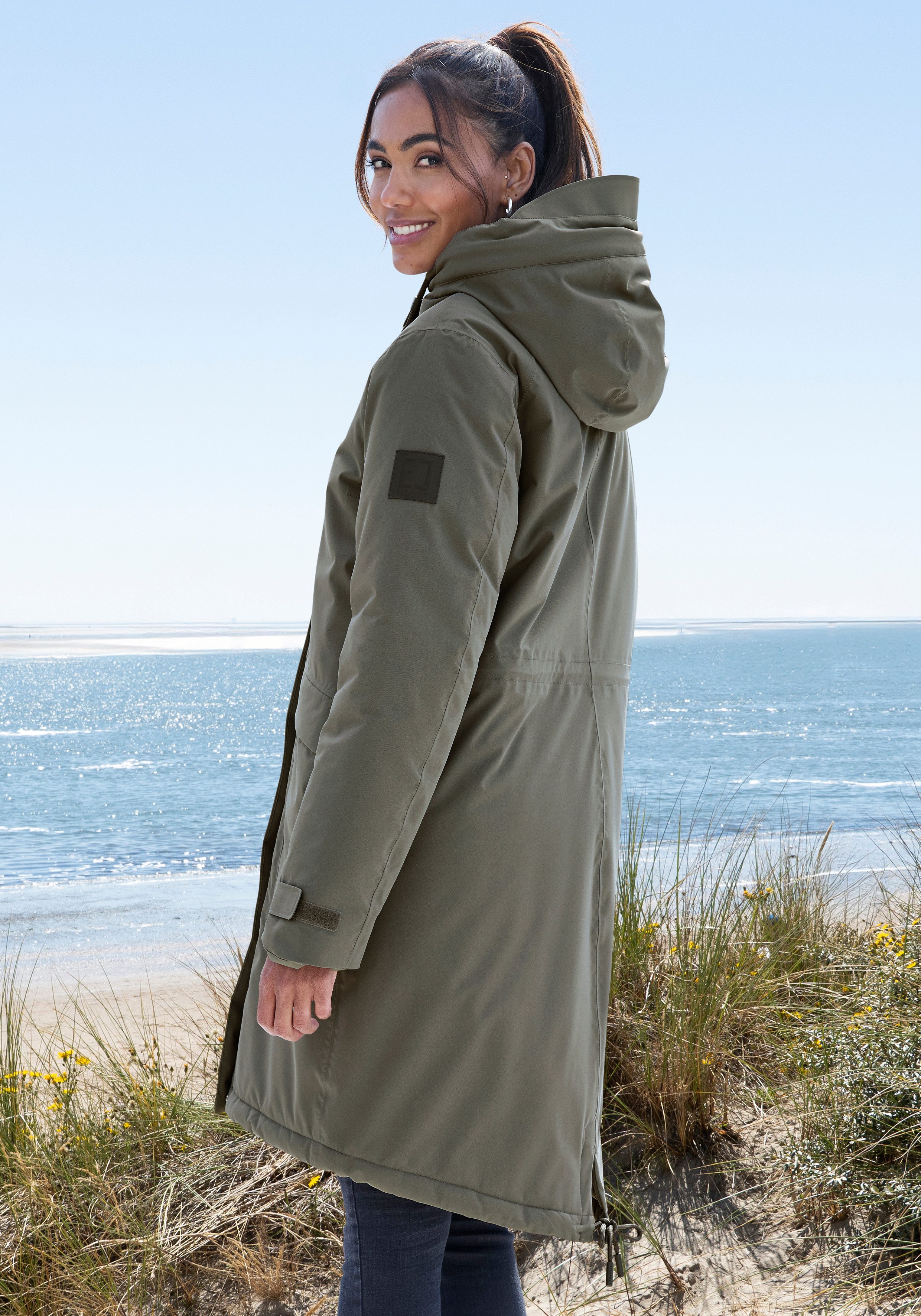 Elbsand Winterjacke mit verstellbarer Kapuze und aufgesetzten Taschen