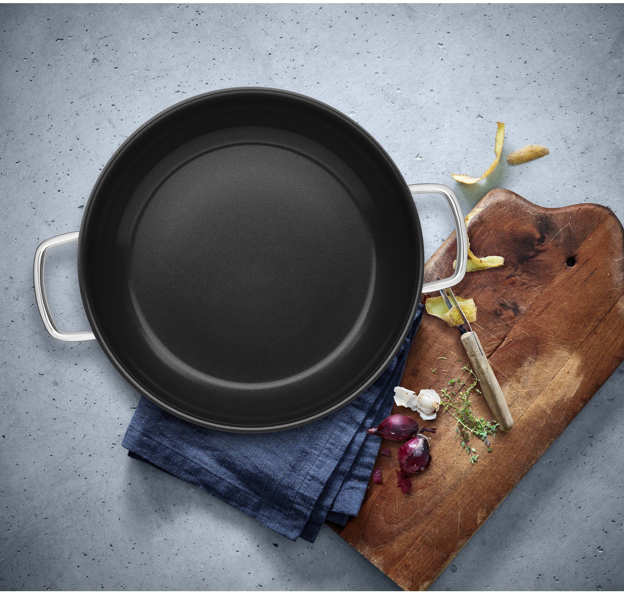 WMF Servierpfanne Durado, Cromargan® Edelstahl Rostfrei 18/10 (1-tlg), Antihaftbeschichtet,für alle Herdarten geeignet, energiesparend