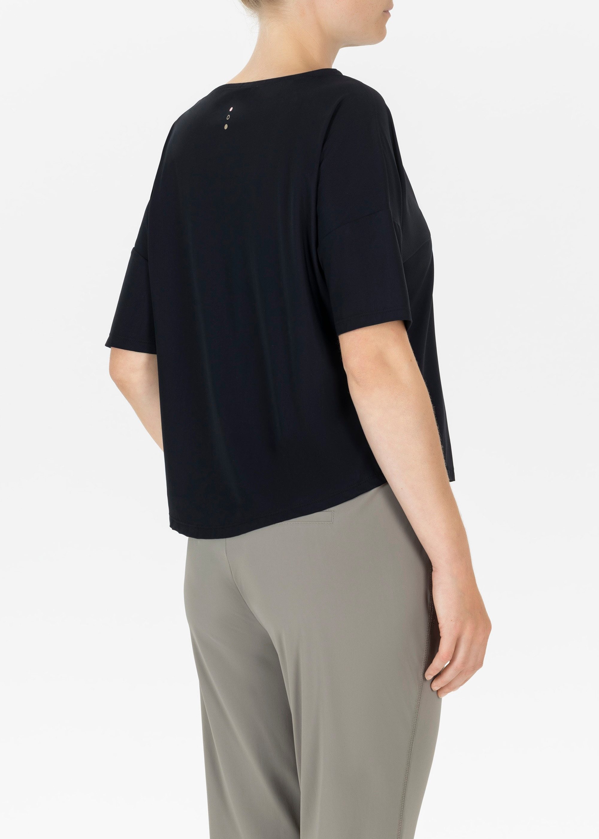 St.Ann Blusenshirt Shirt Umi – Relaxed Fit T-Shirt mit kastig lässigem Schnitt