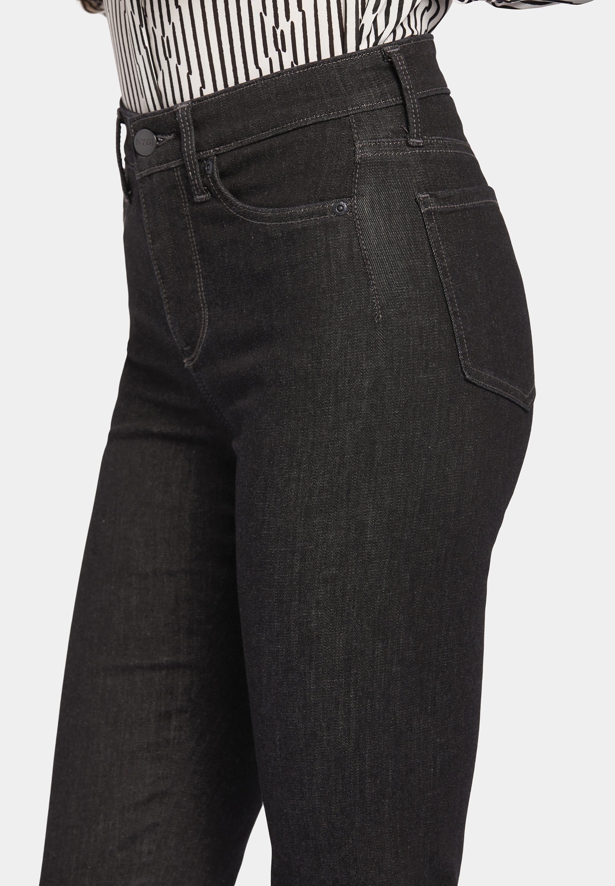 Slim Sheri Knopfverschluss, Lift-Technologie NYDJ Slim-fit-Jeans und Reiß- Seamless